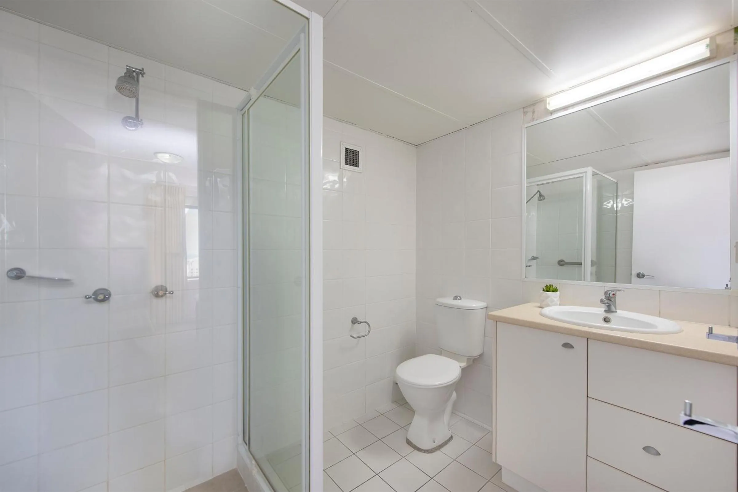 Bathroom in Horizons Holiday Apartments - OFFICIAL