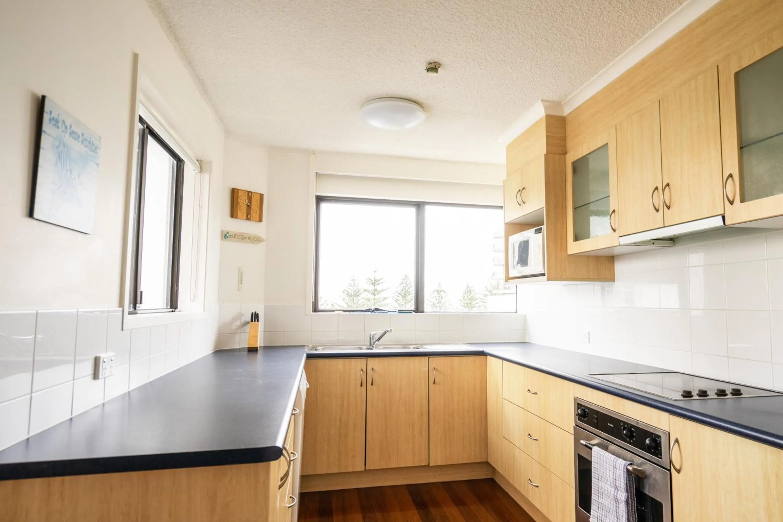 Kitchen or kitchenette in Horizons Holiday Apartments - OFFICIAL