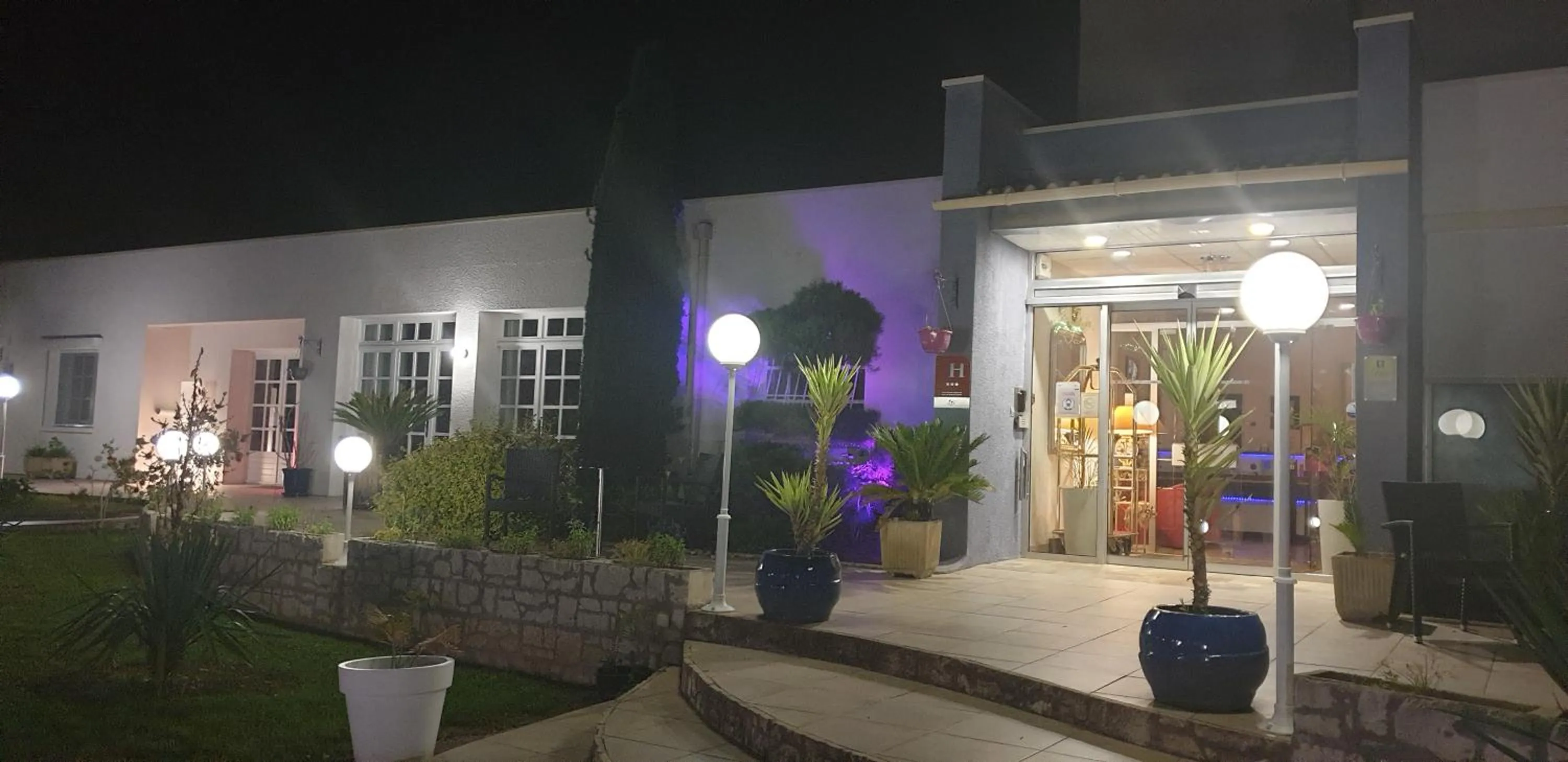 Logis Hôtel & Restaurant Le Fleurance