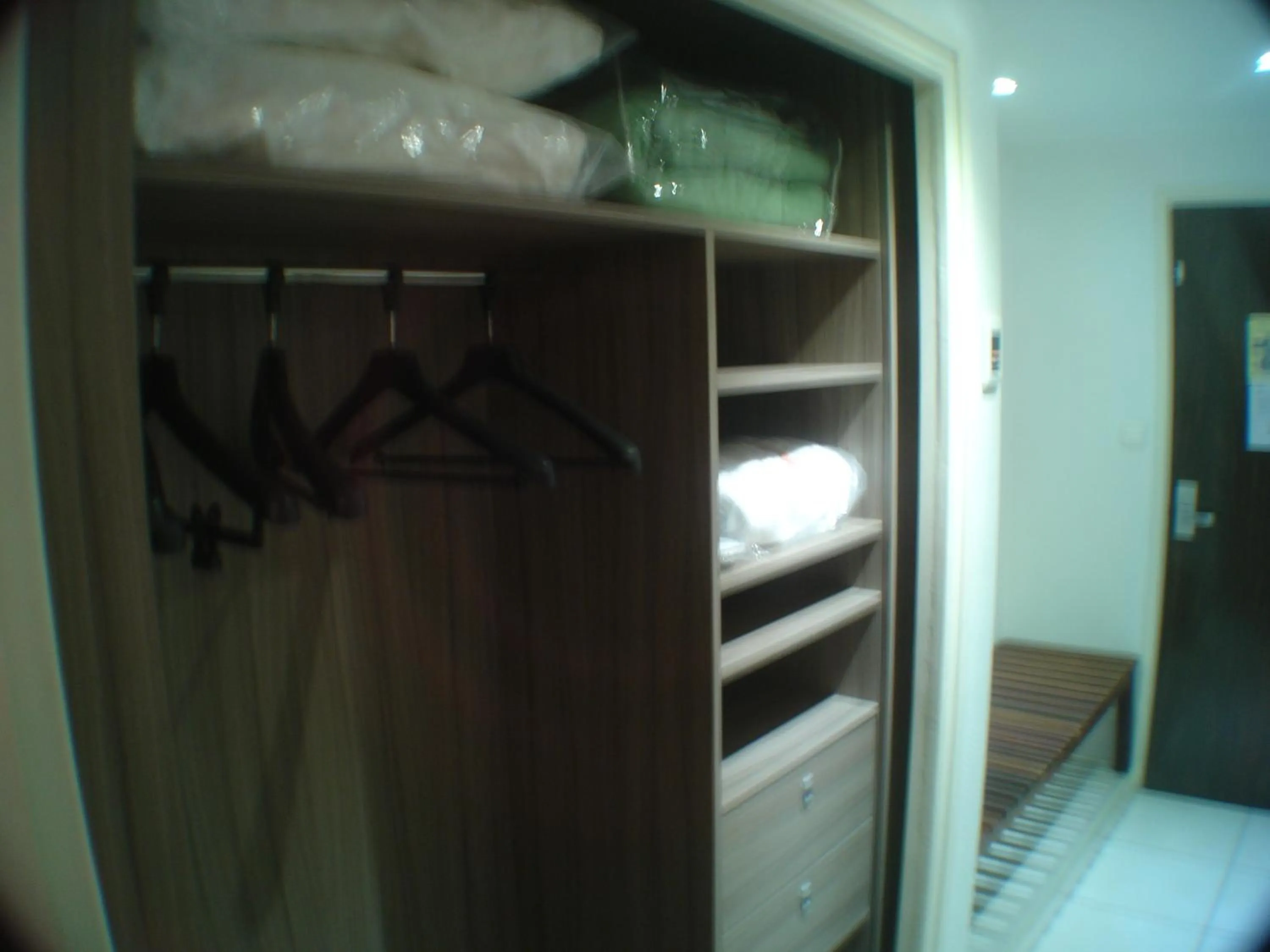 Bed in Logis Hôtel & Restaurant Le Fleurance