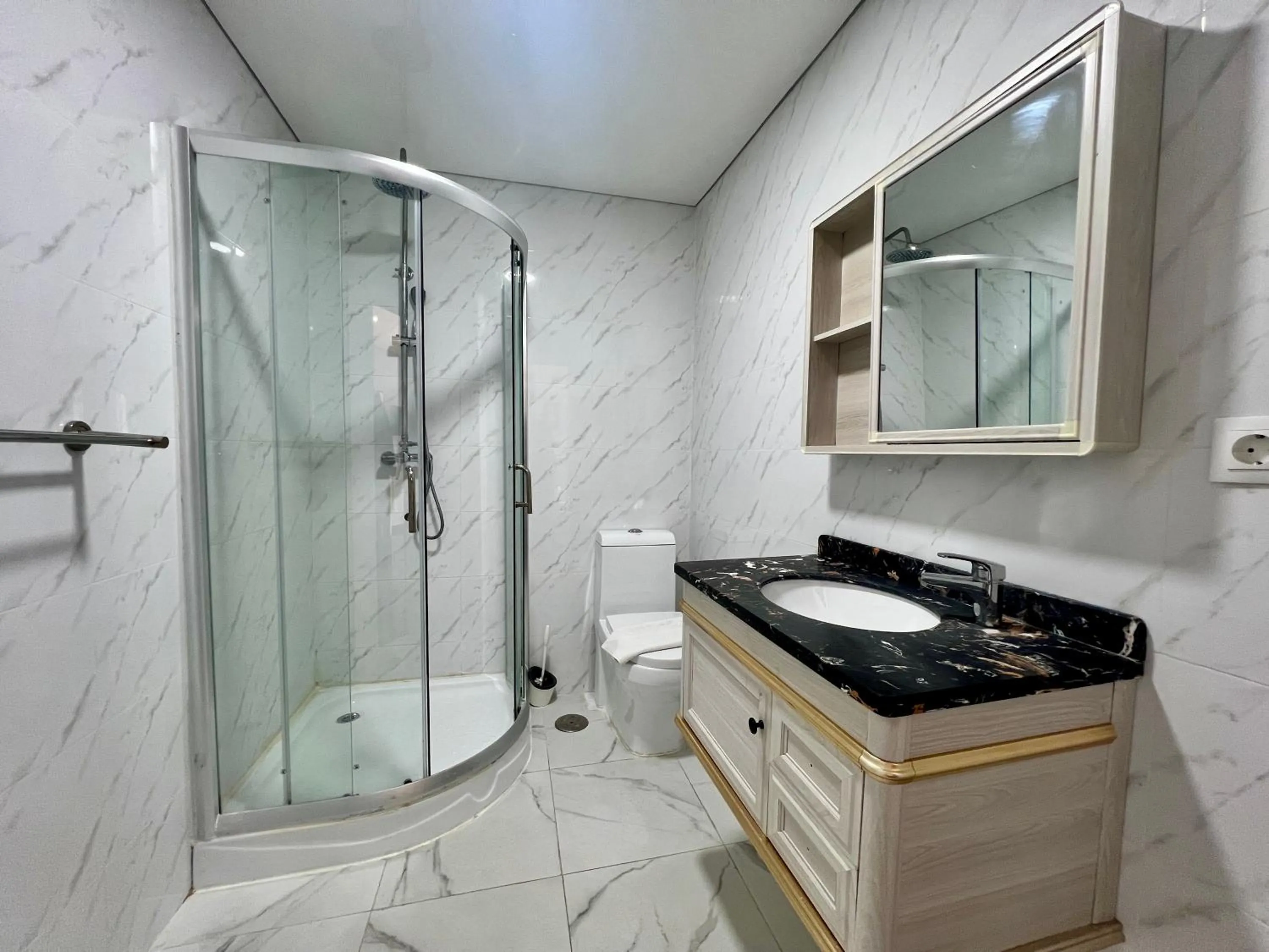 Shower in Costa Marbella Star Light