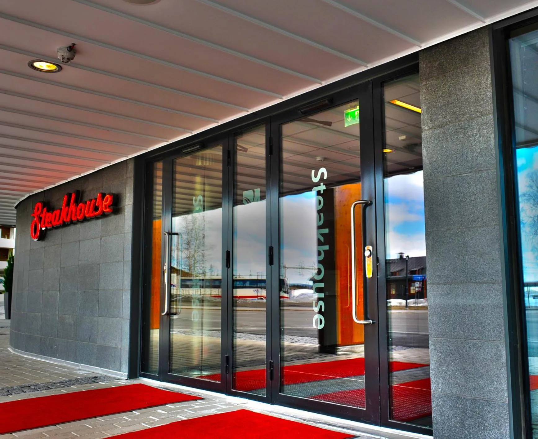 Facade/entrance in Grand Hotel Lapland