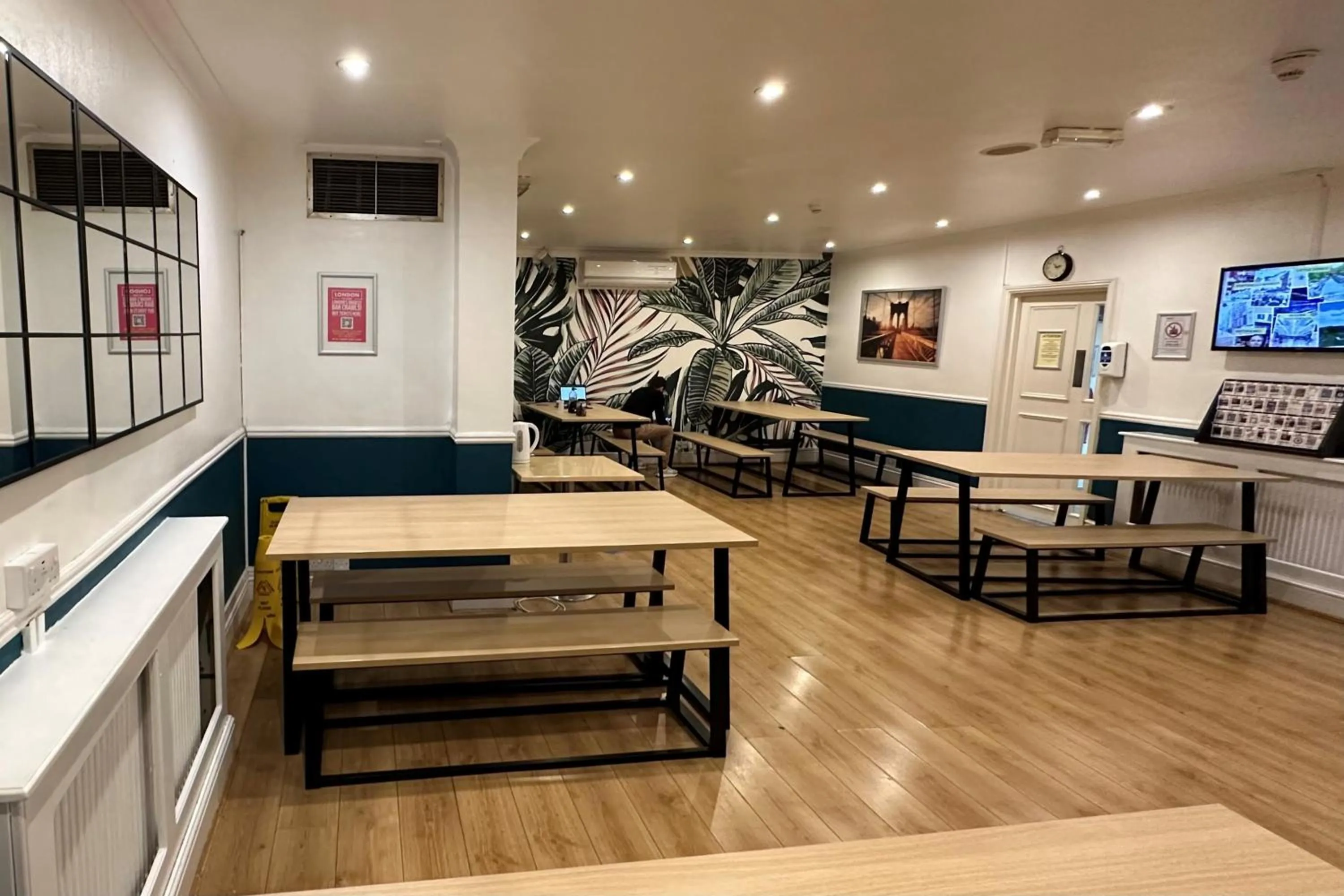 Communal lounge/ TV room in Smart Hyde Park View