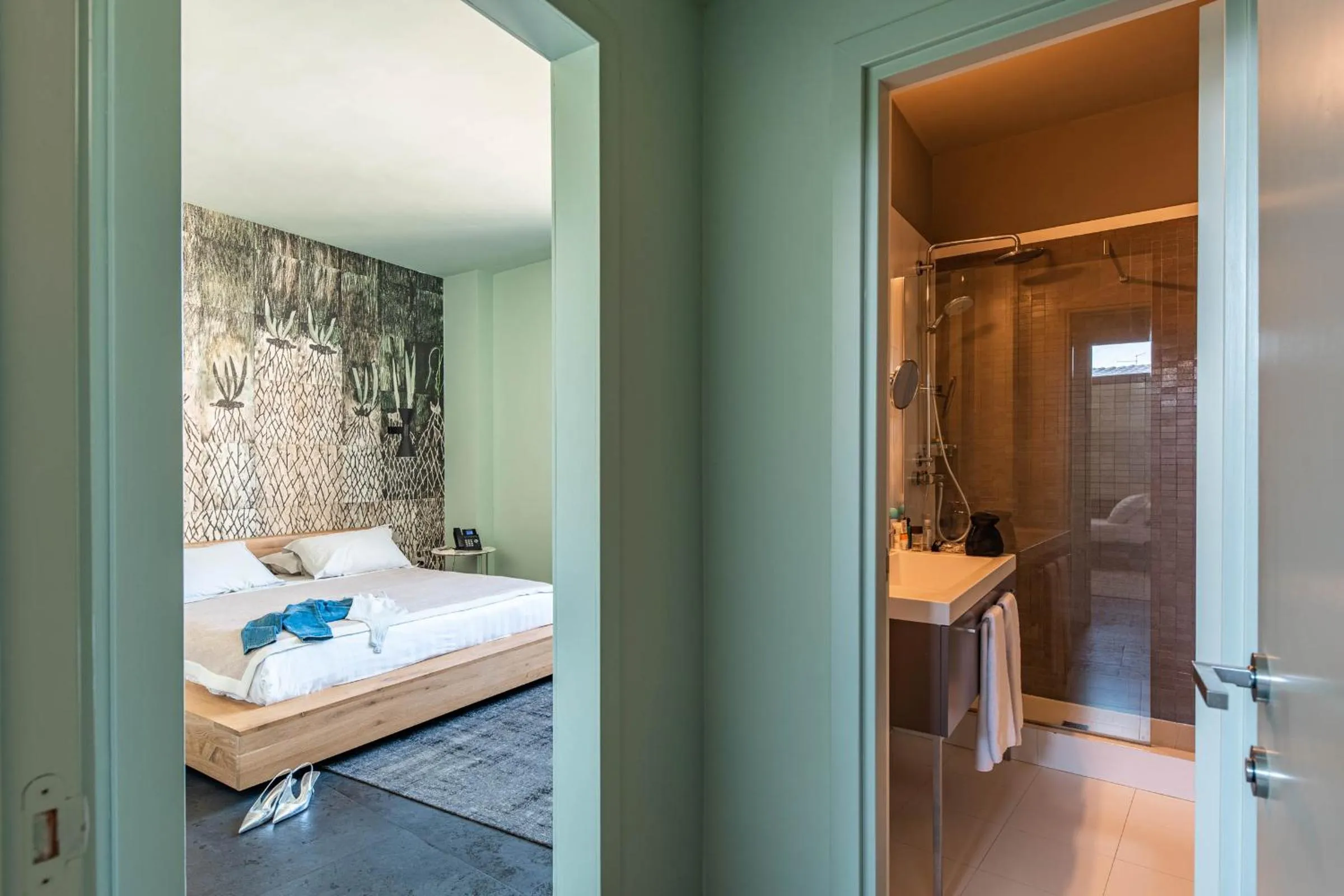 Bathroom, Bed in Arco Vecchio Urban Suite - Epoca Collection