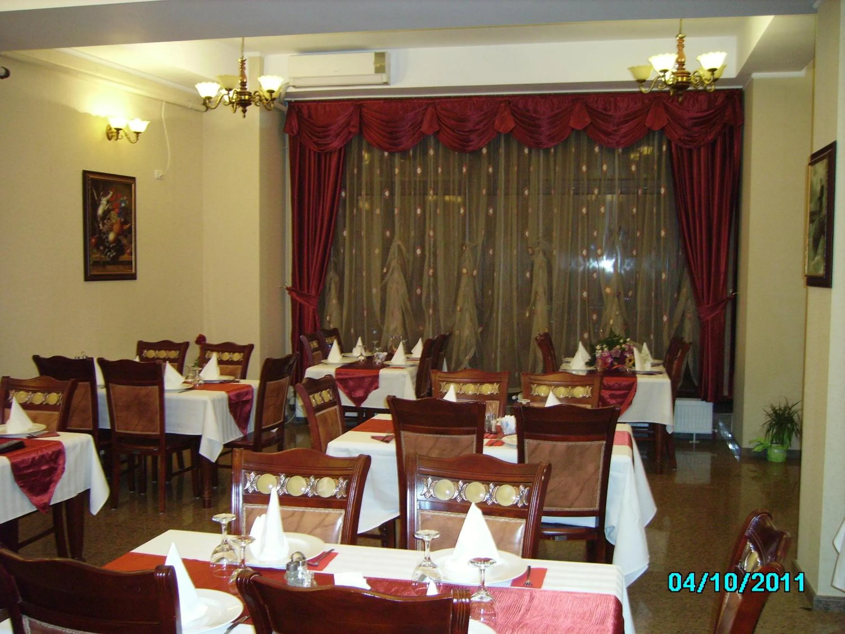 Restaurant/places to eat in Golden Rose Residence