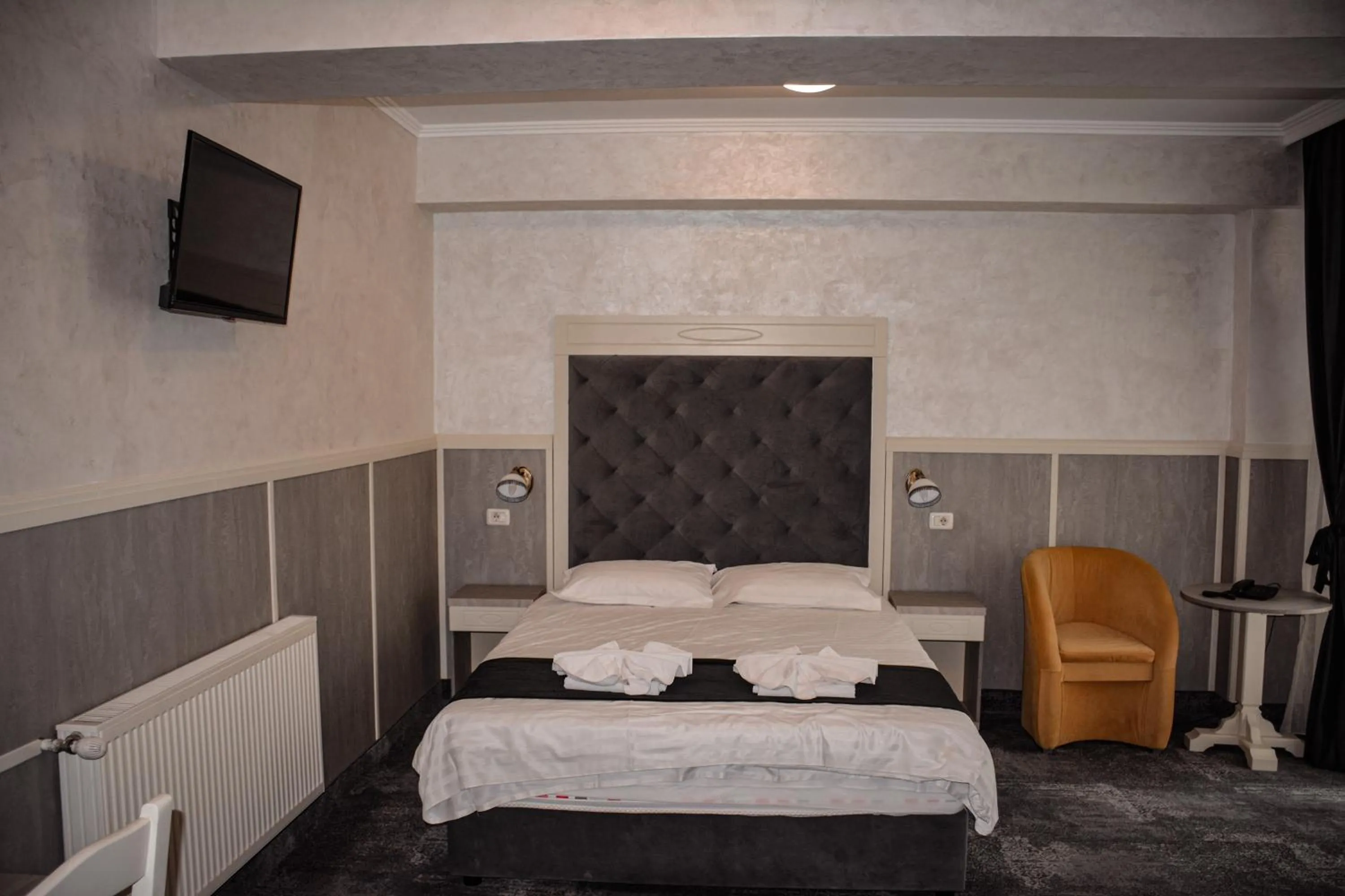 Bed in Golden Rose Residence