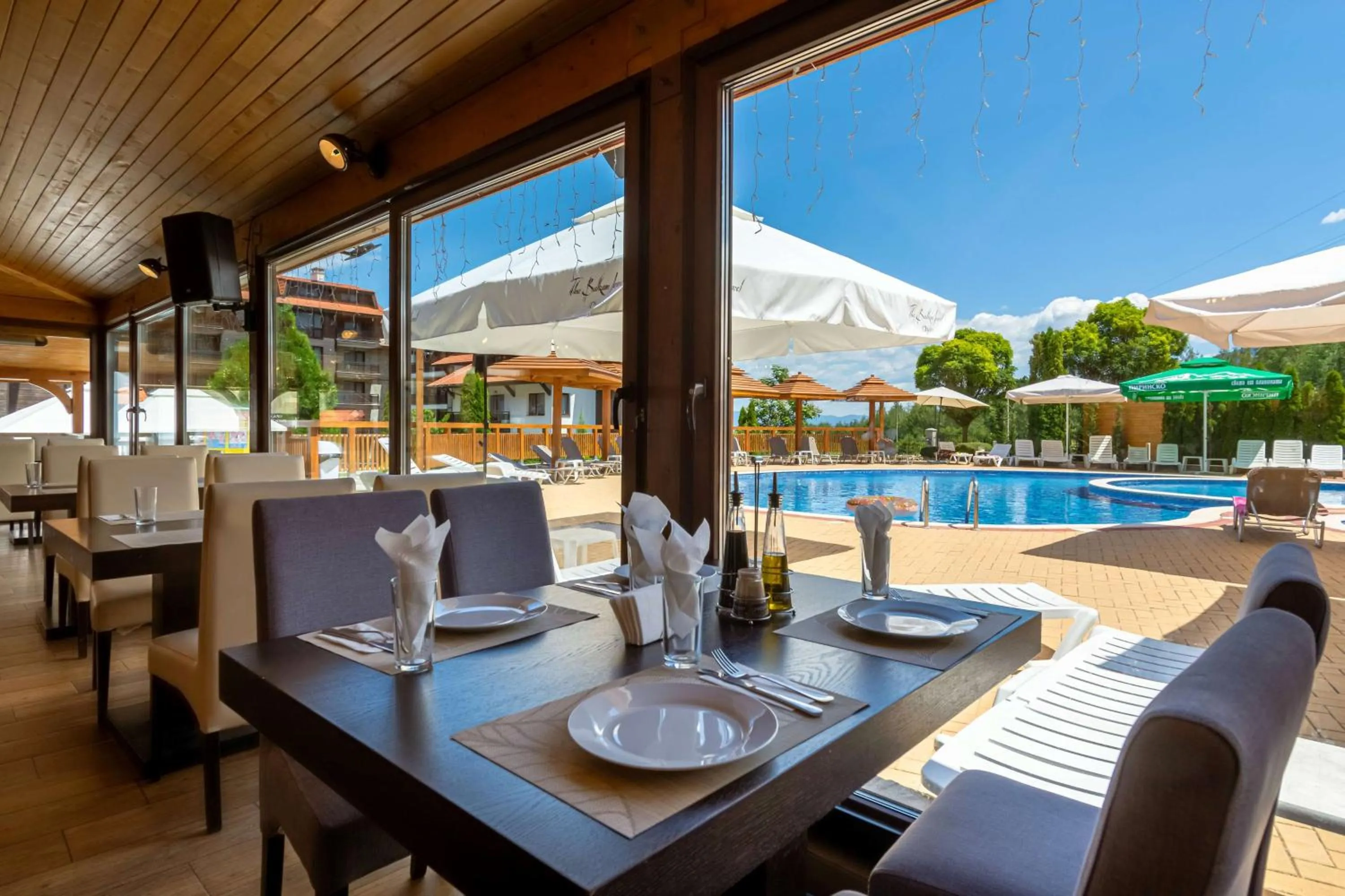 Restaurant/places to eat in The Balkan Jewel Resort, Trademark Collection by Wyndham