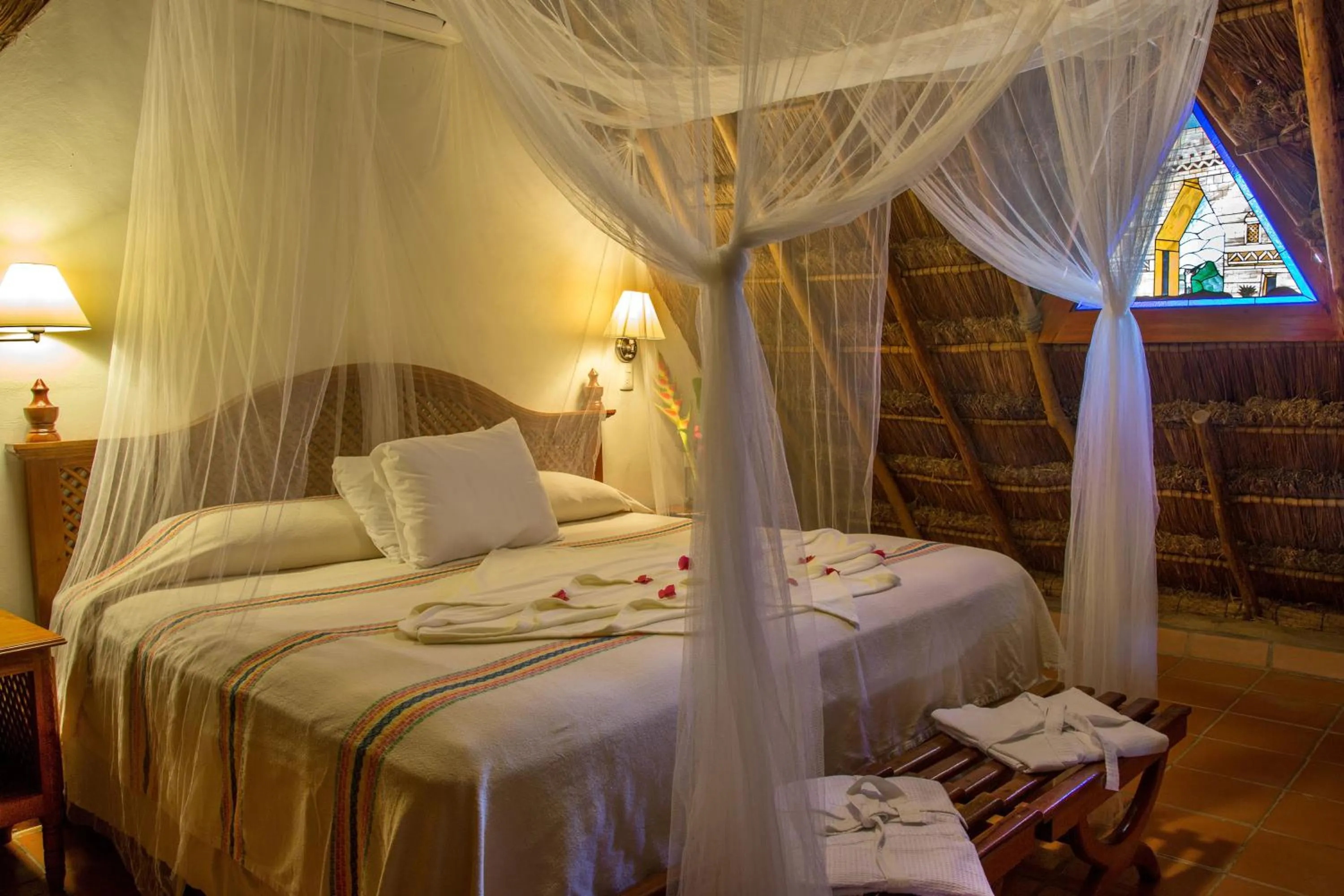 Bedroom, Bed in The Lodge At Uxmal