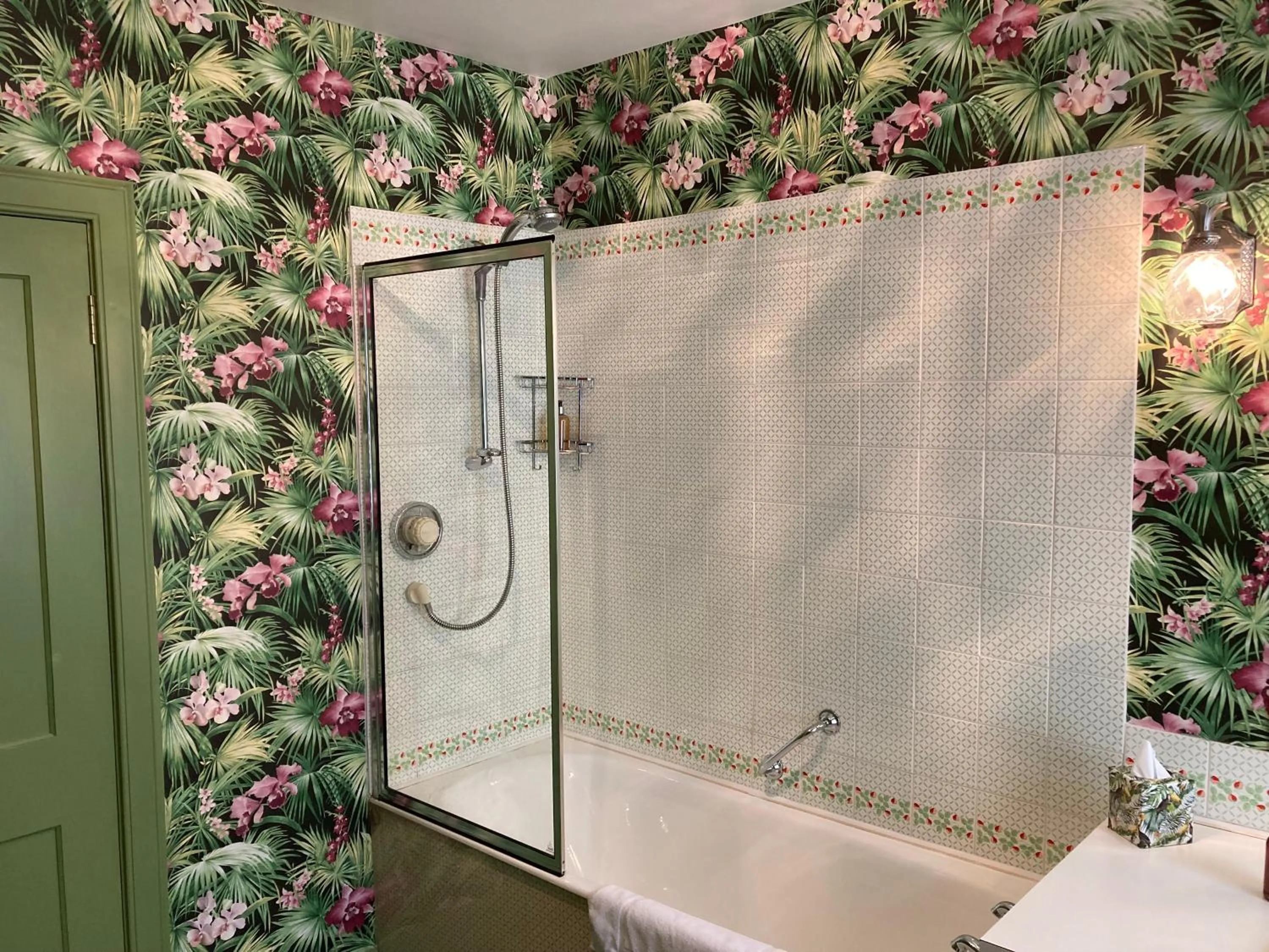 Bathroom in Bedrule Old Manse B&B