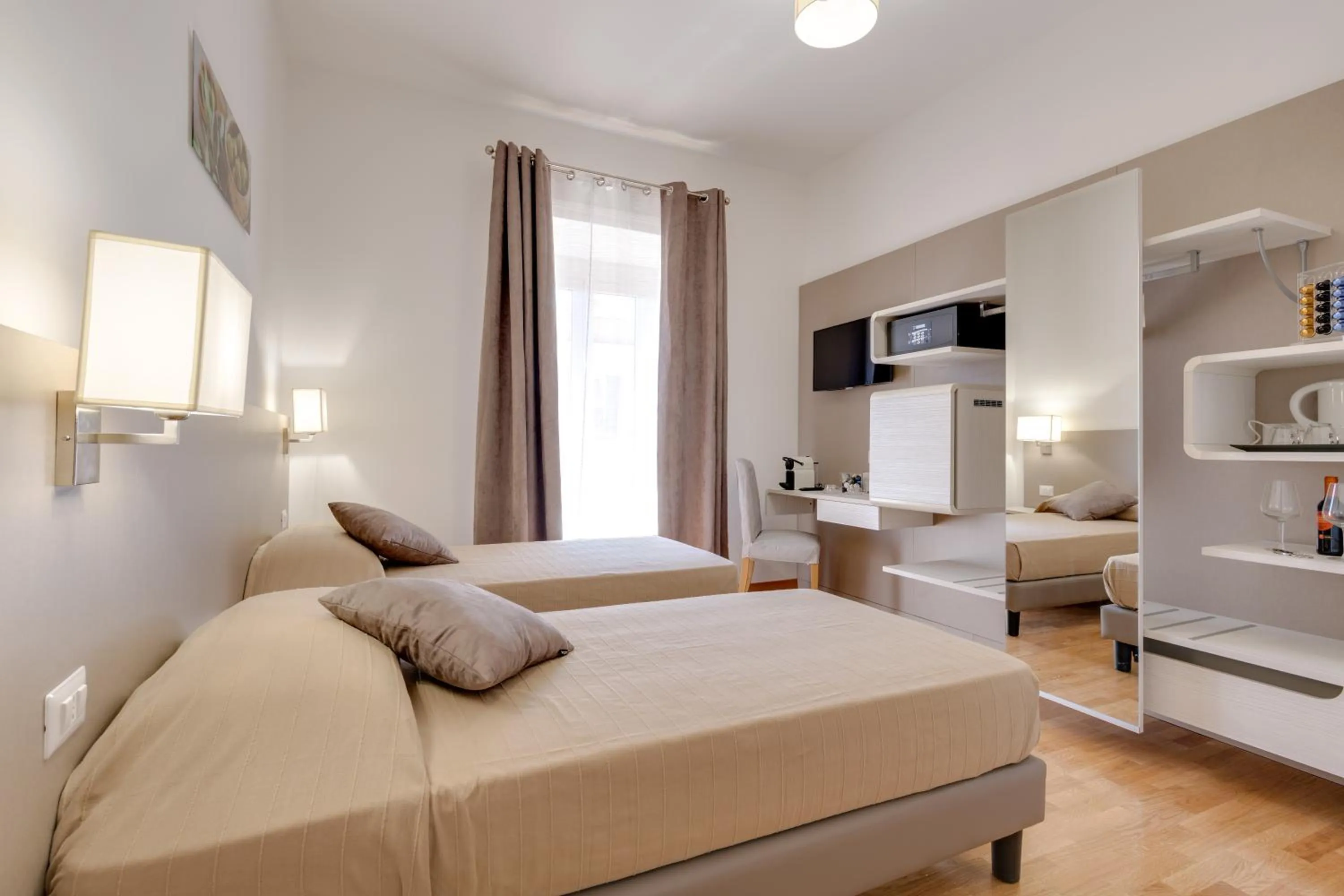 Photo of the whole room, Bed in Dolce Luxury Rooms