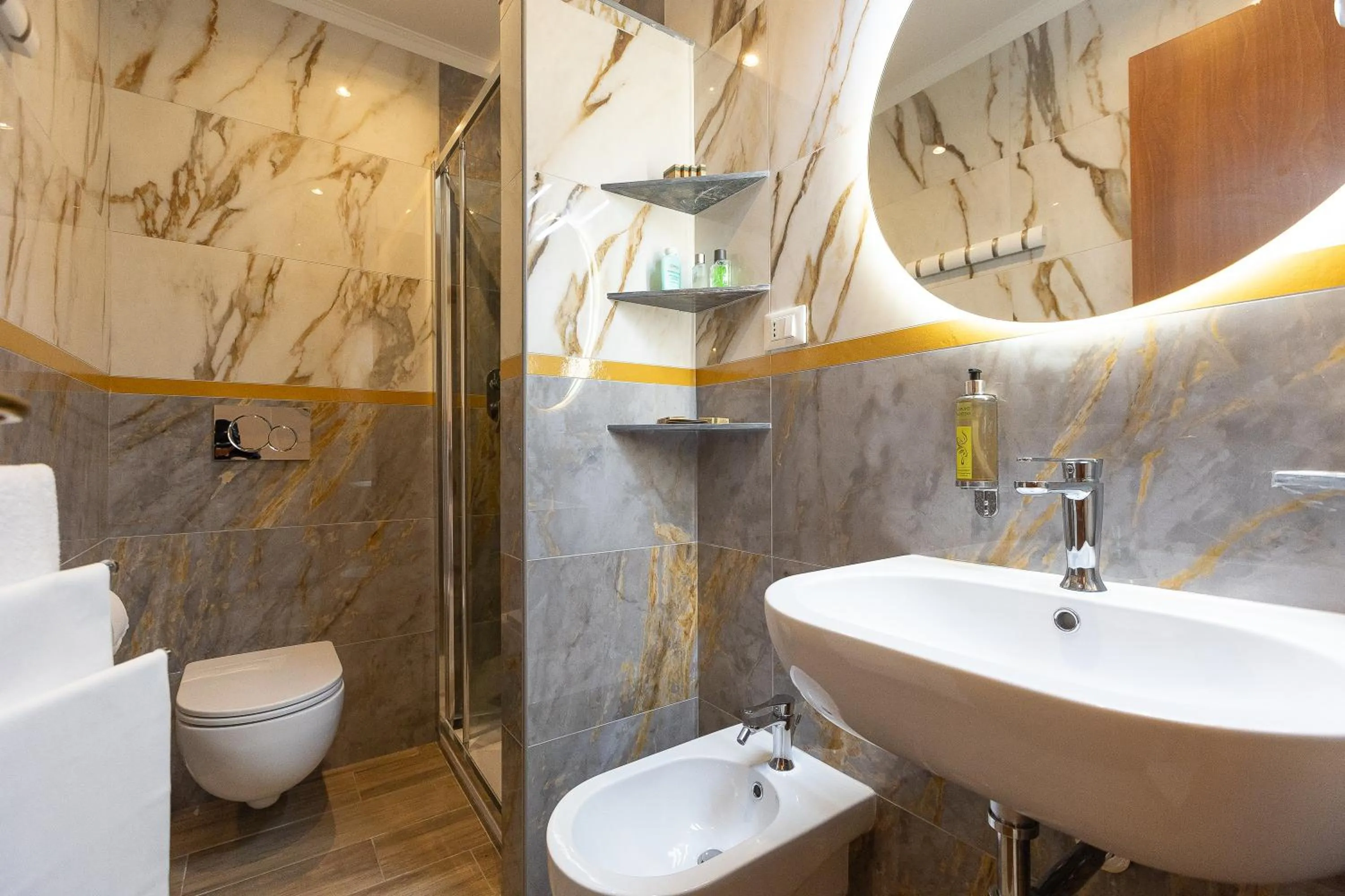 Bathroom in Rome To Stay