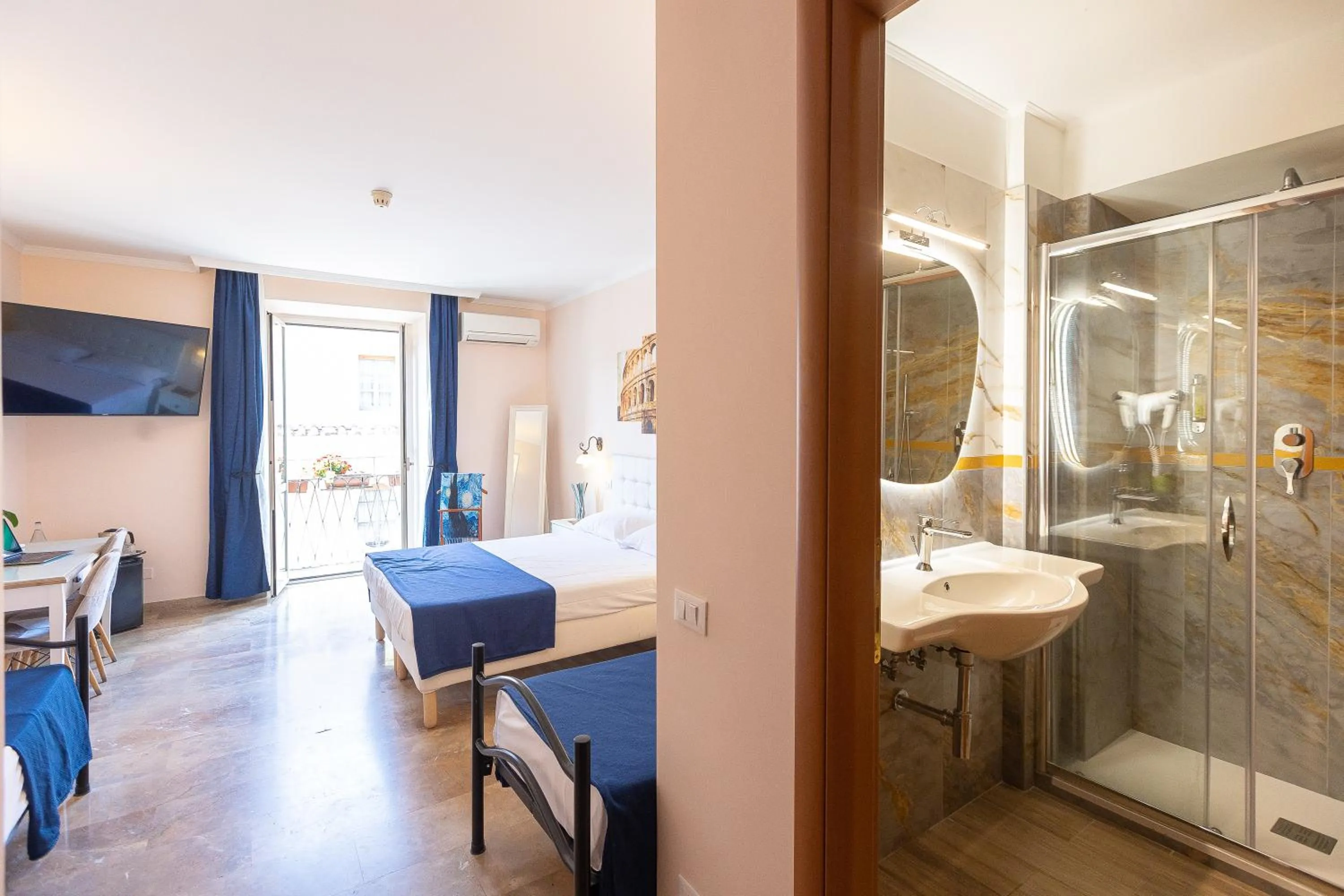 Bathroom in Rome To Stay