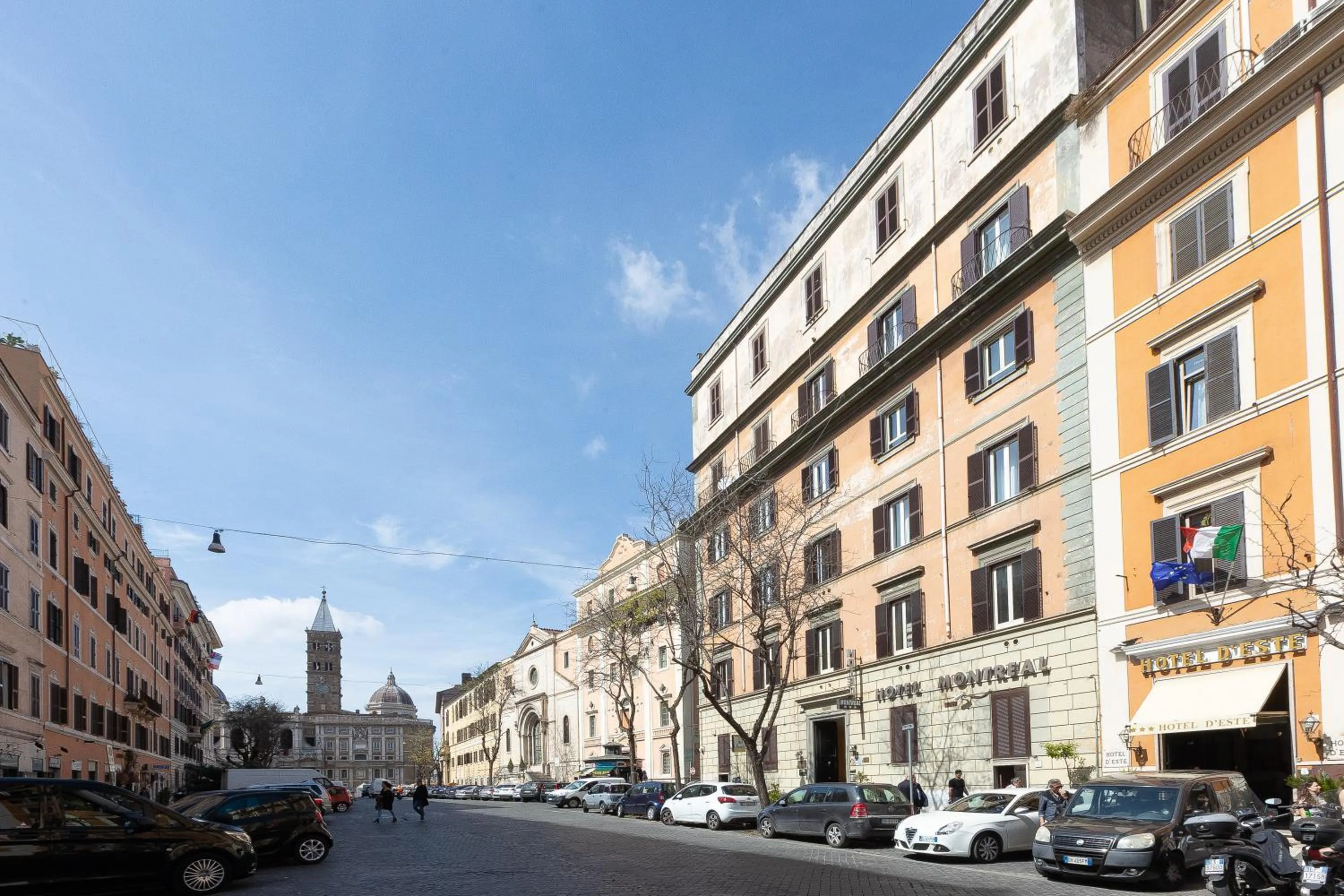 Property building in Rome To Stay