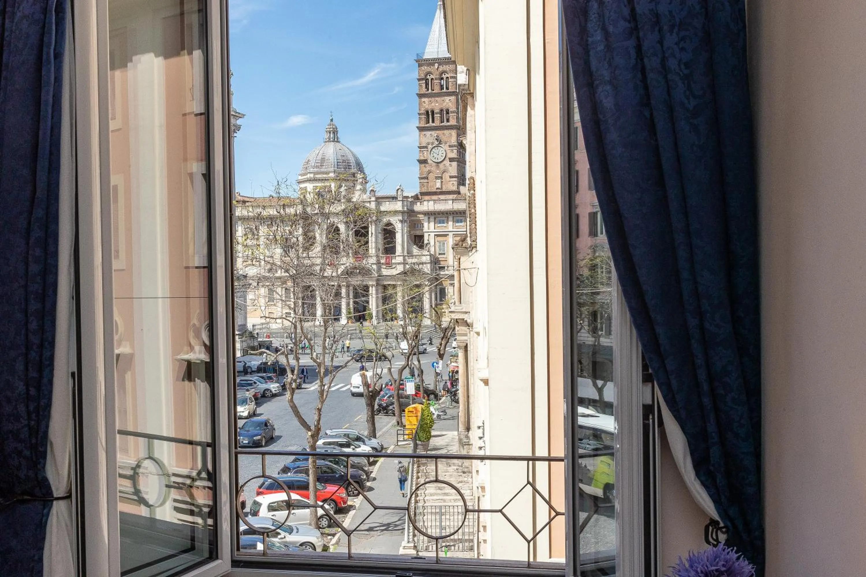 City view in Rome To Stay