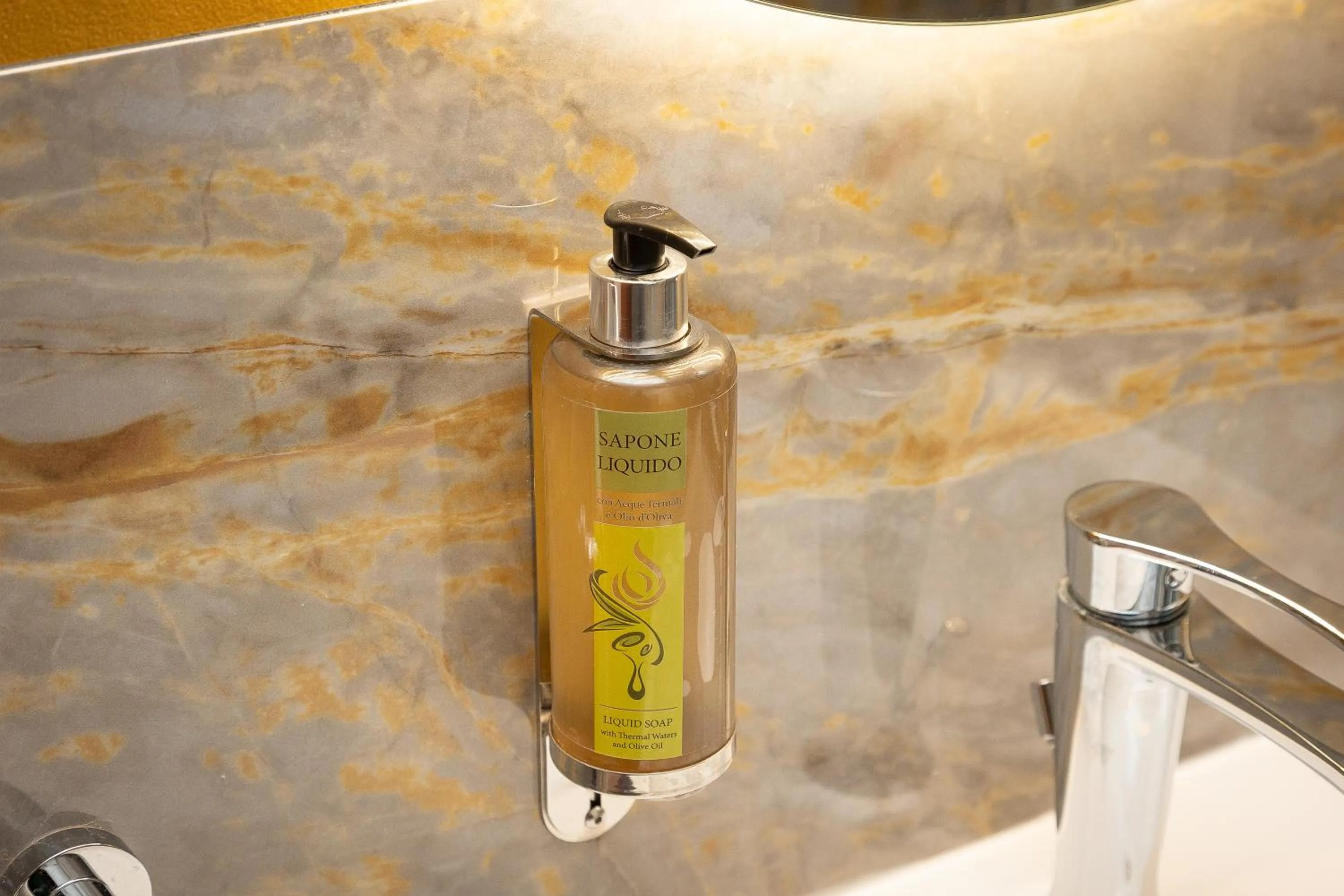 Bathroom in Rome To Stay