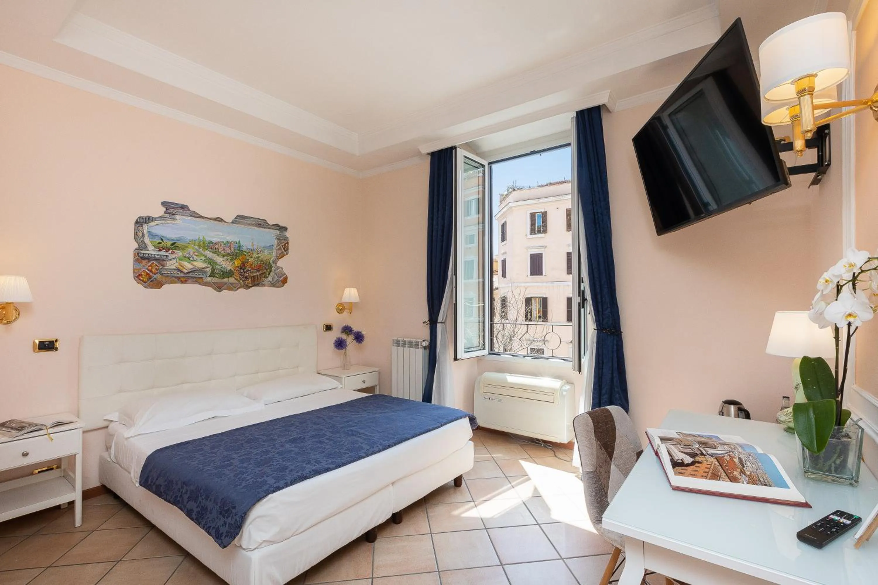 Photo of the whole room, Bed in Rome To Stay