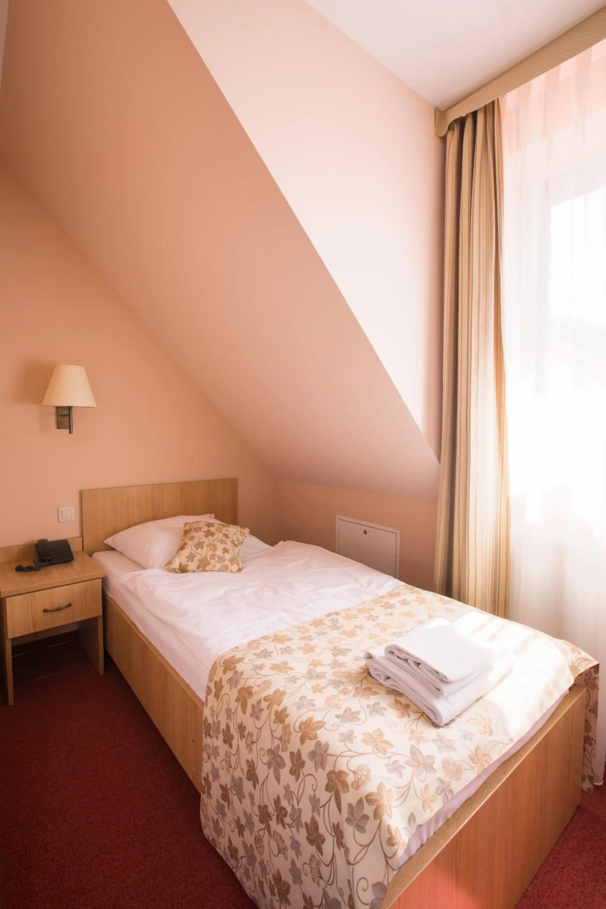 Photo of the whole room, Bed in Ski Hotel