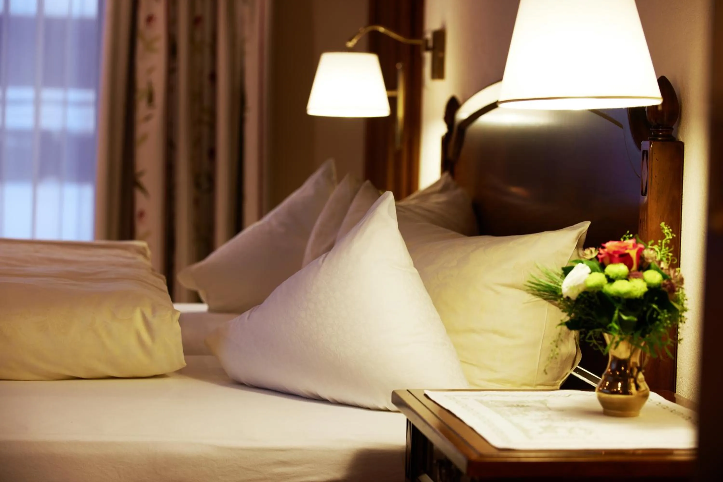 Bed in Hotel Jagdhaus Monzabon