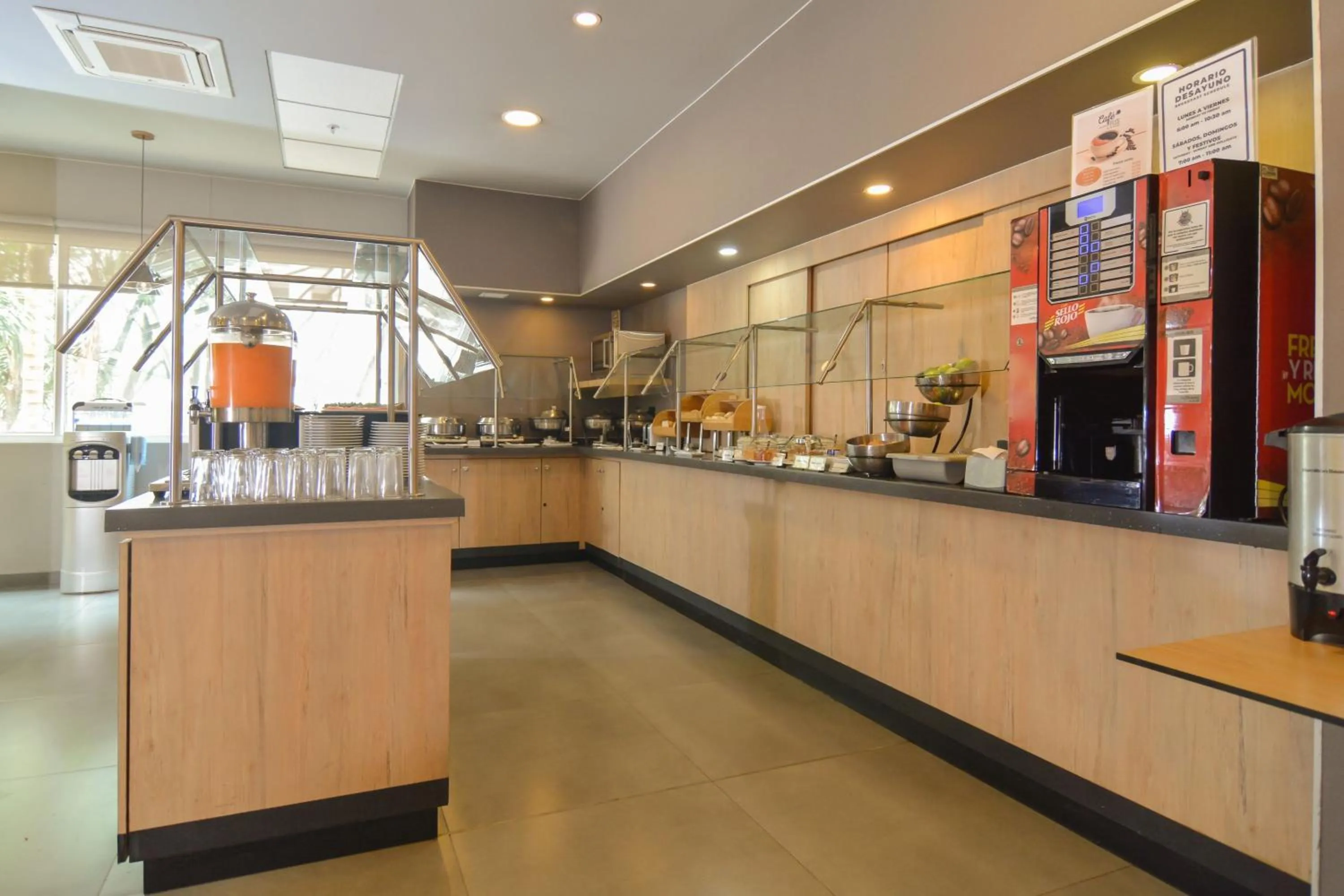 Breakfast in City Express Plus by Marriott Medellín Colombia