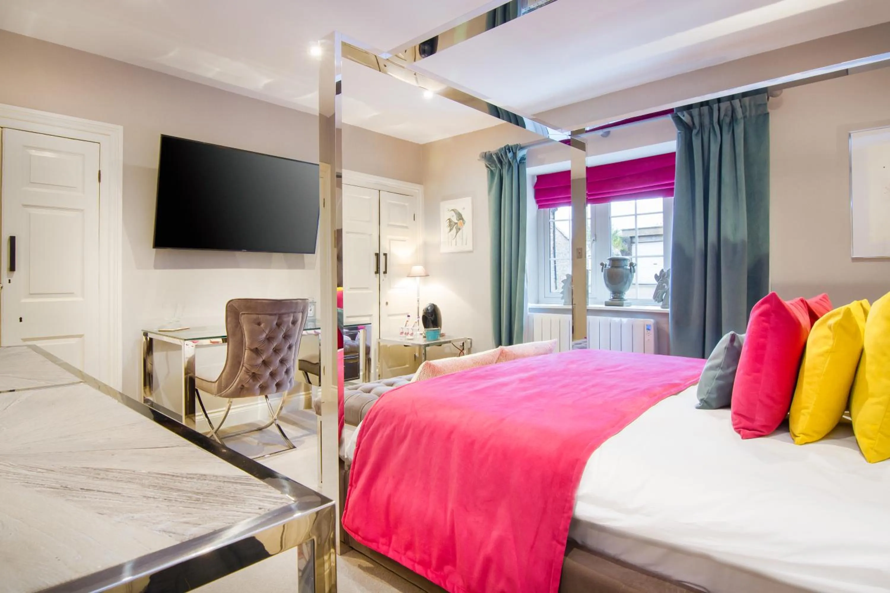 Bed in Black Horse Inn