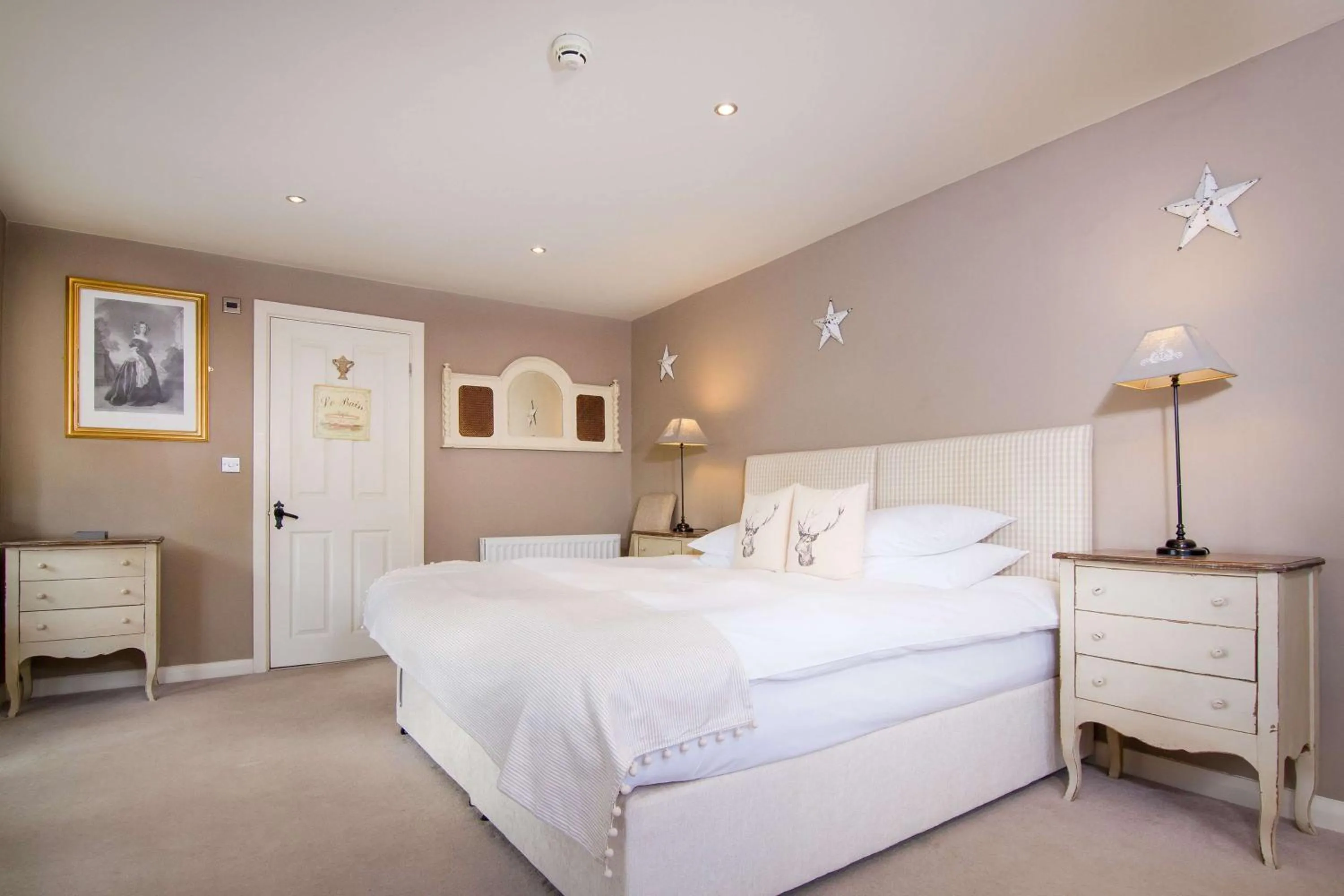 Bed in Black Horse Inn