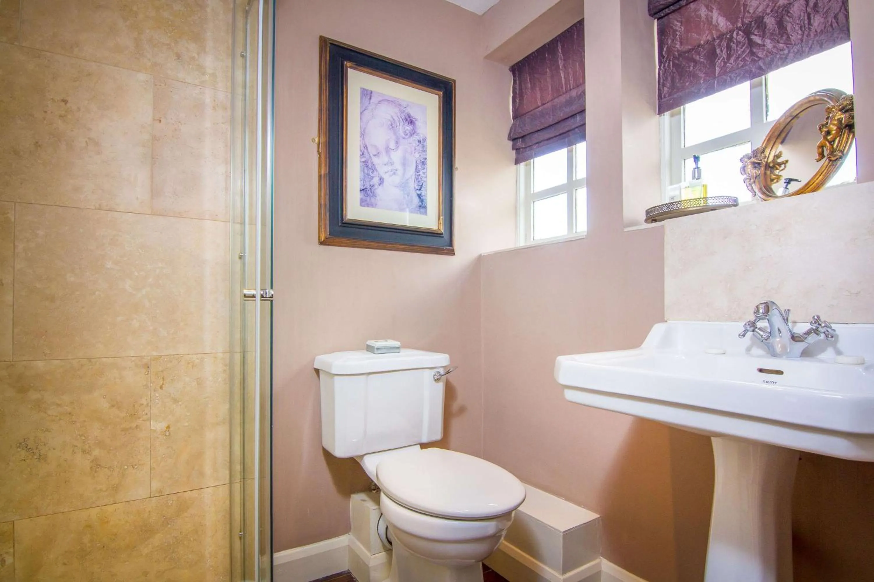 Bathroom in Black Horse Inn