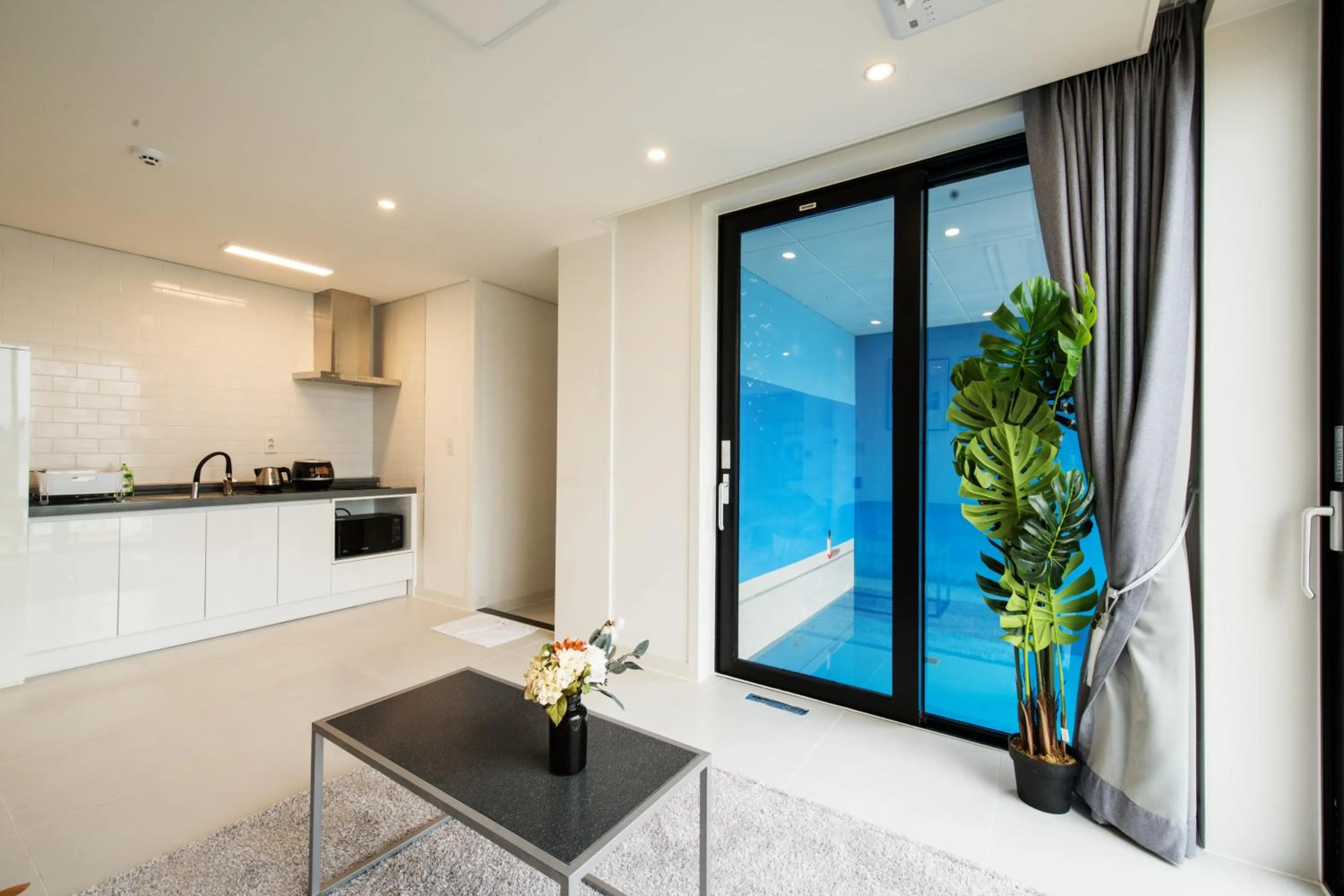 Coffee/tea facilities in Arte Resort Spa & Pool Villa