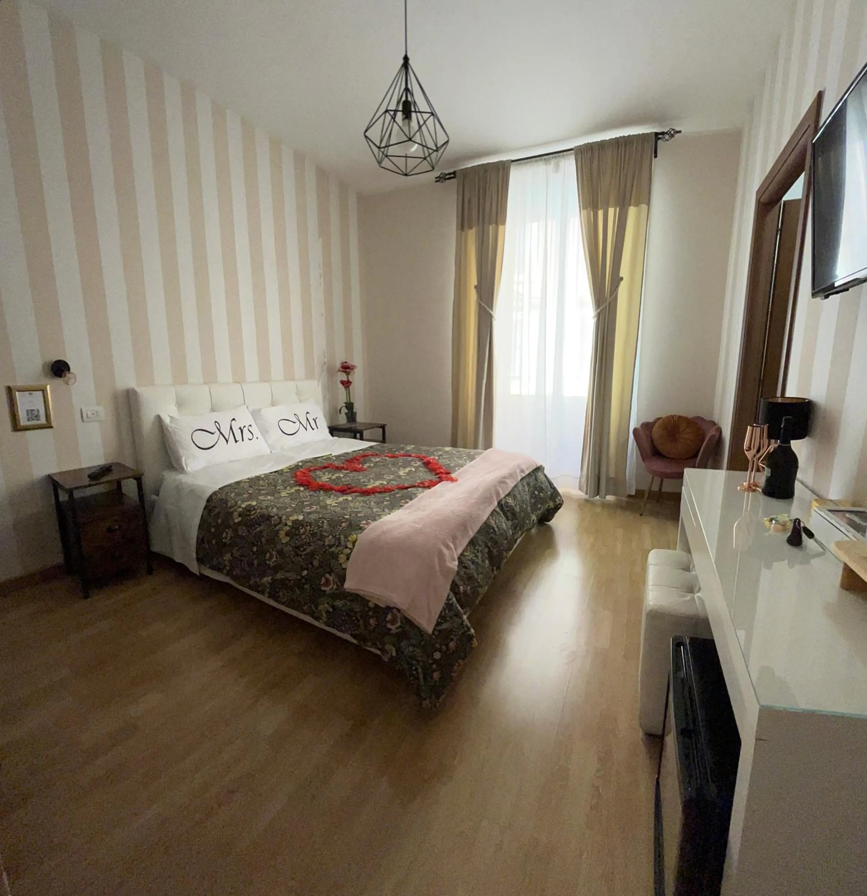 wedding, Bed in Monti49 GuestHouse