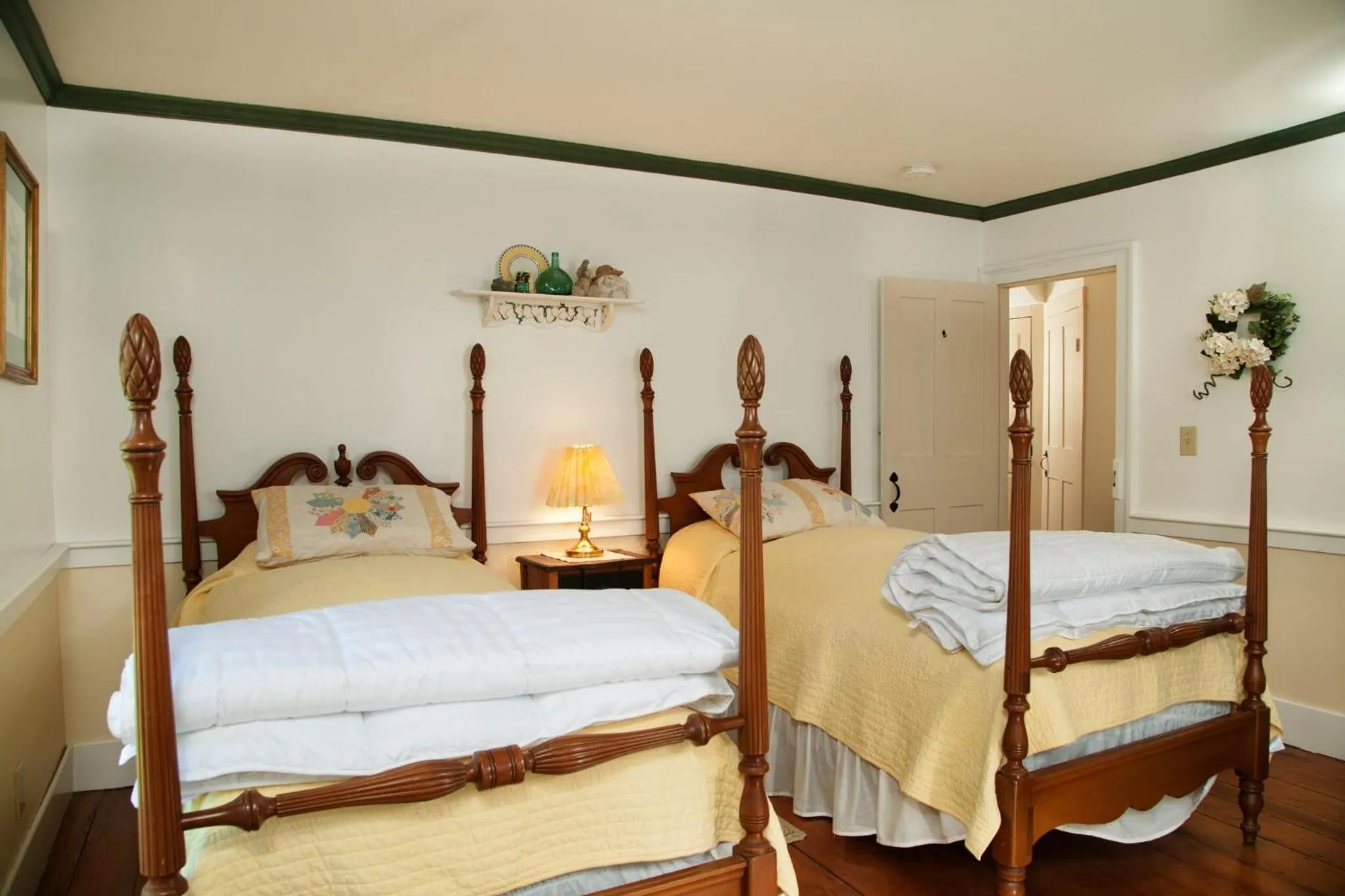 Bed in The Featherbed Inn & Nordic Spa