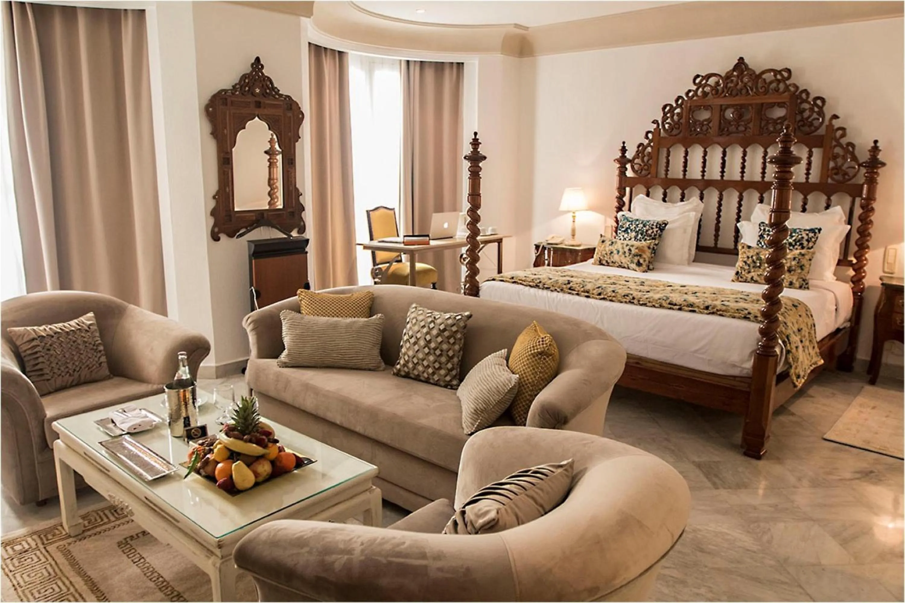 Photo of the whole room, Bed in Hôtel La Maison Blanche