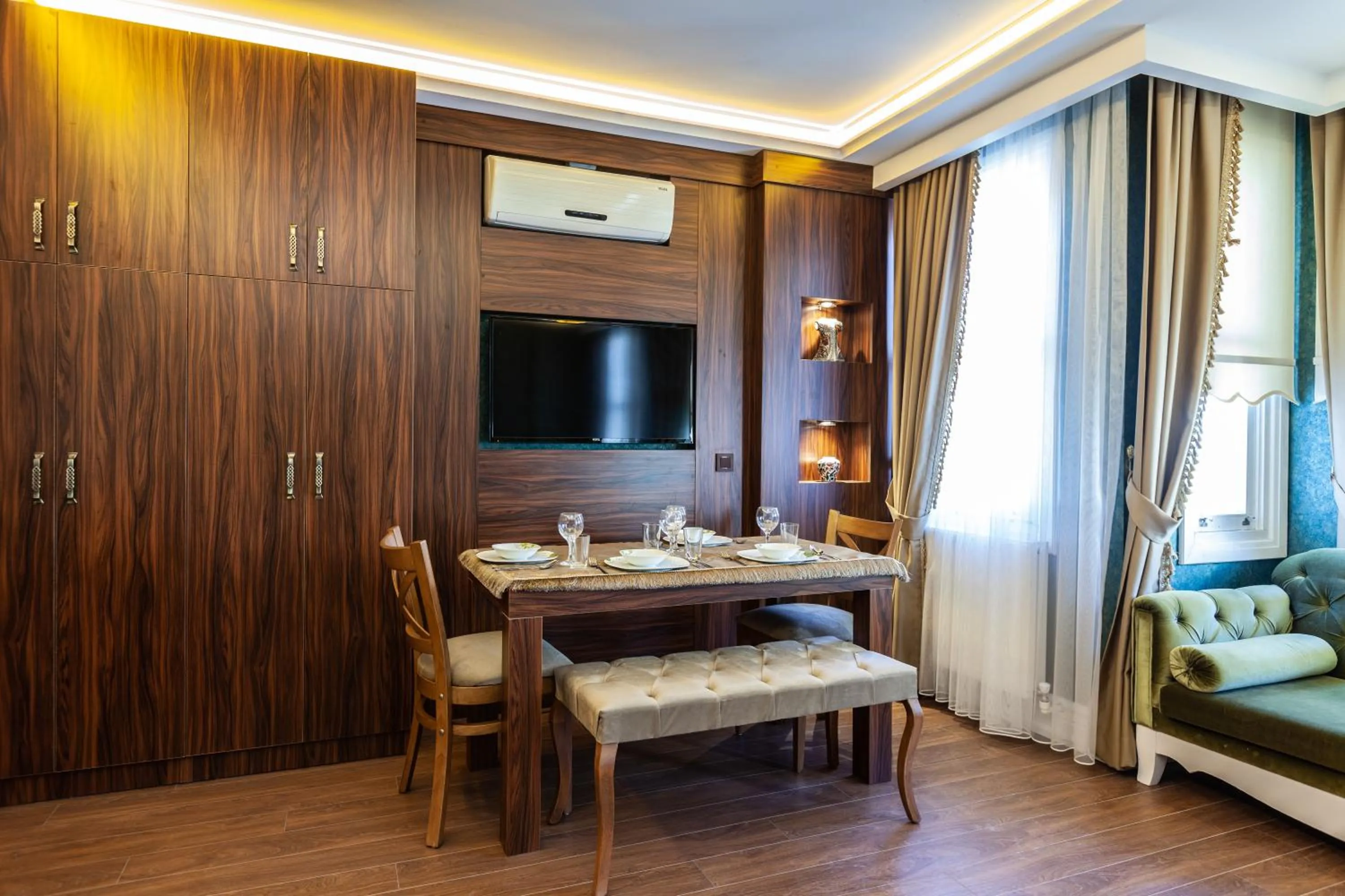 Living room, Bed in Rose Mansion by Otantik Suites