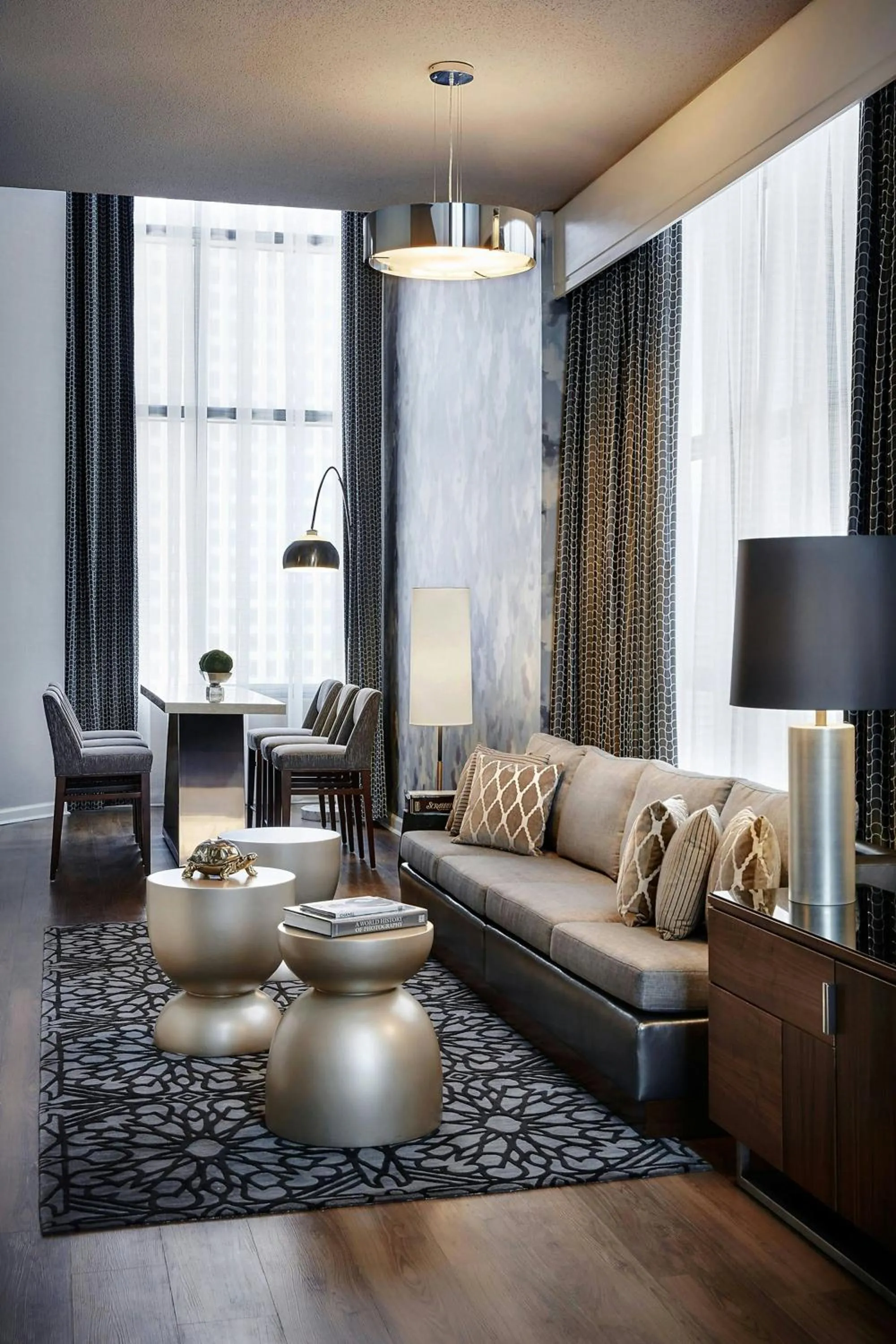 Living room in JW Marriott New Orleans