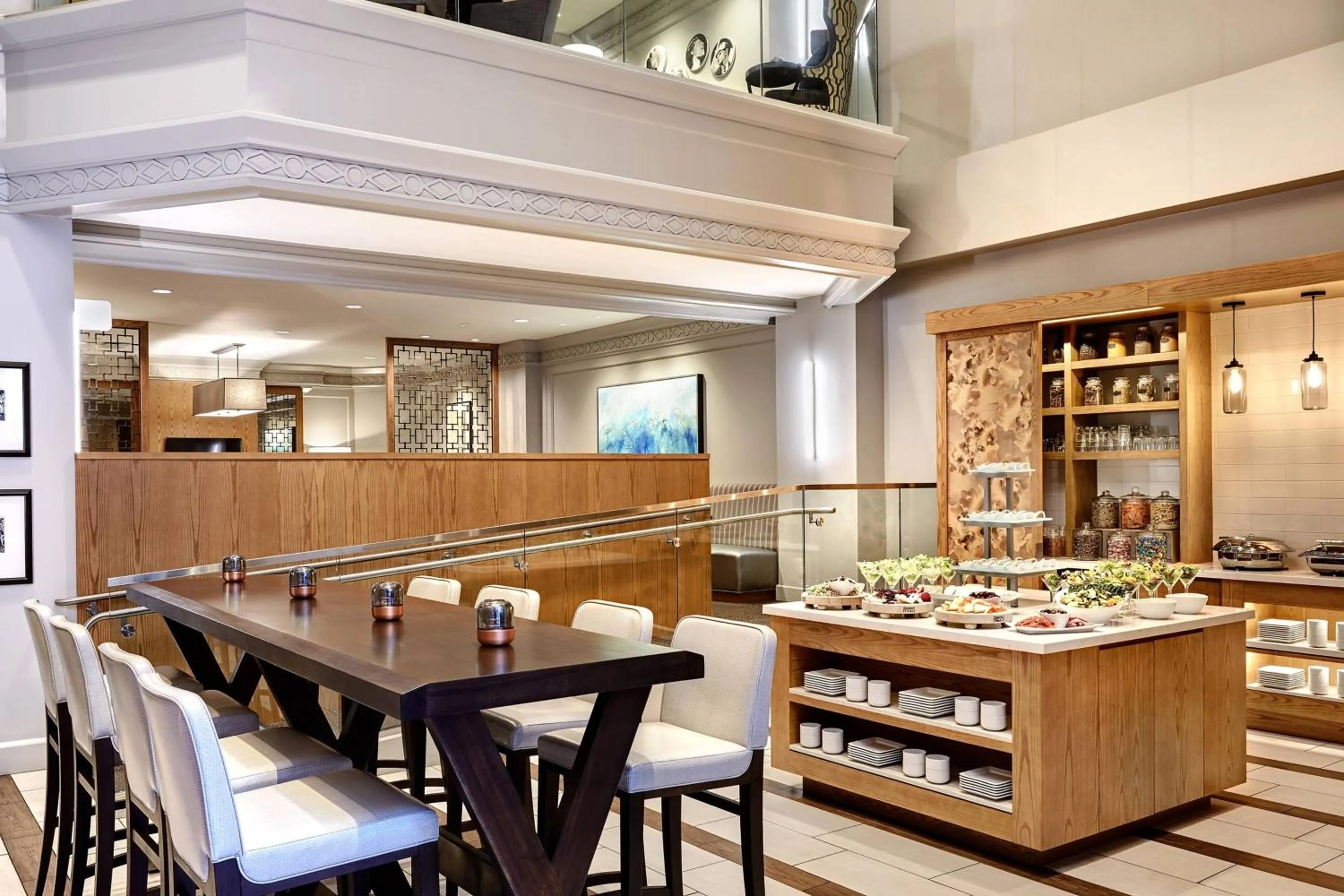 Lounge or bar in JW Marriott New Orleans