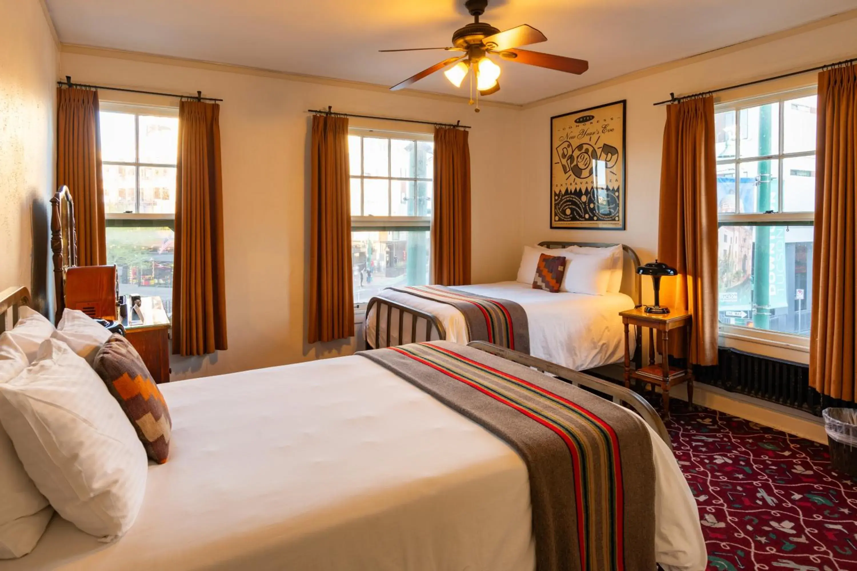 Club 2 Full Beds in Hotel Congress Club 2 Full Beds in Hotel Congress