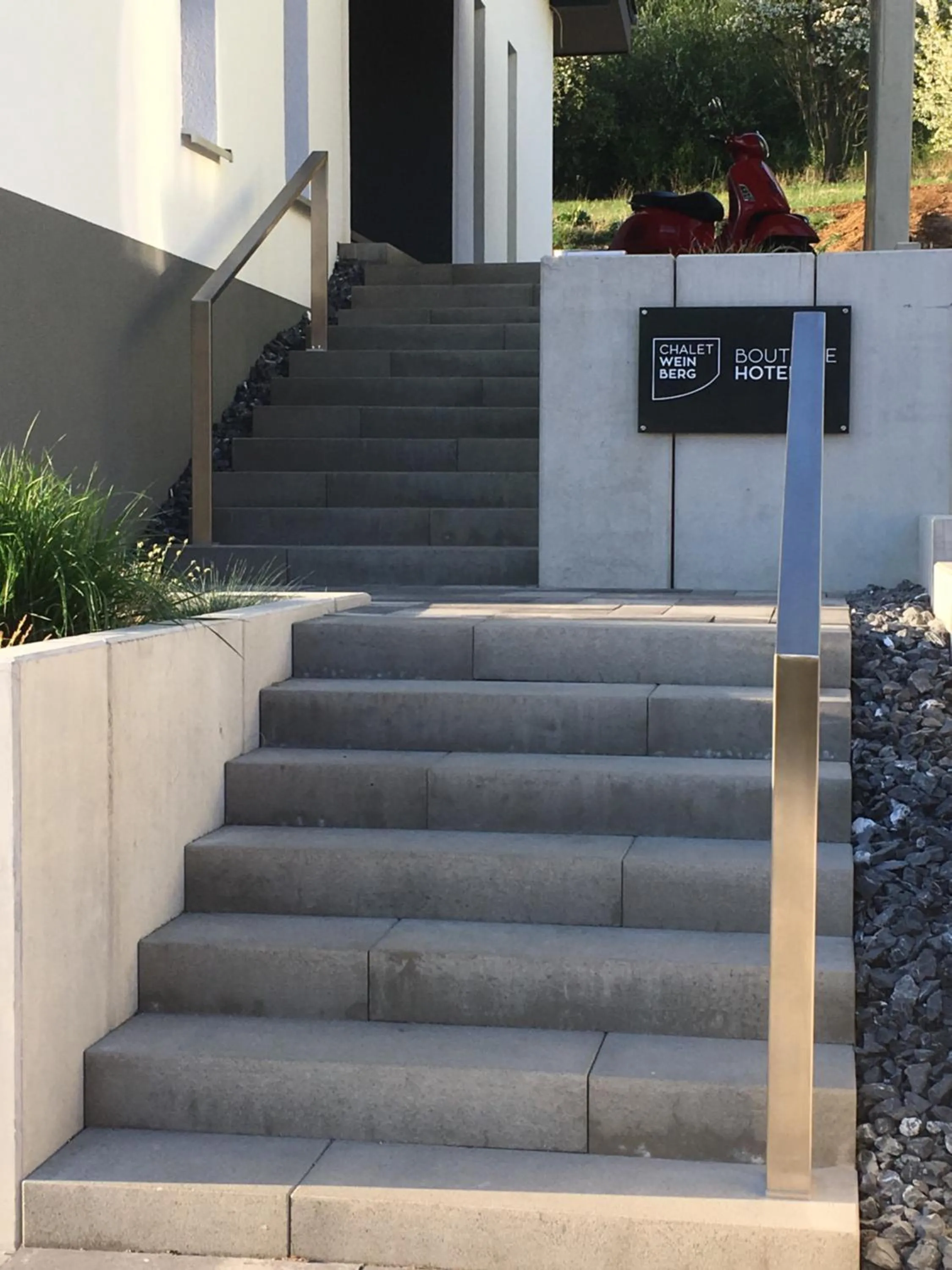Facade/entrance in Boutique Hotel Chalet Weinberg