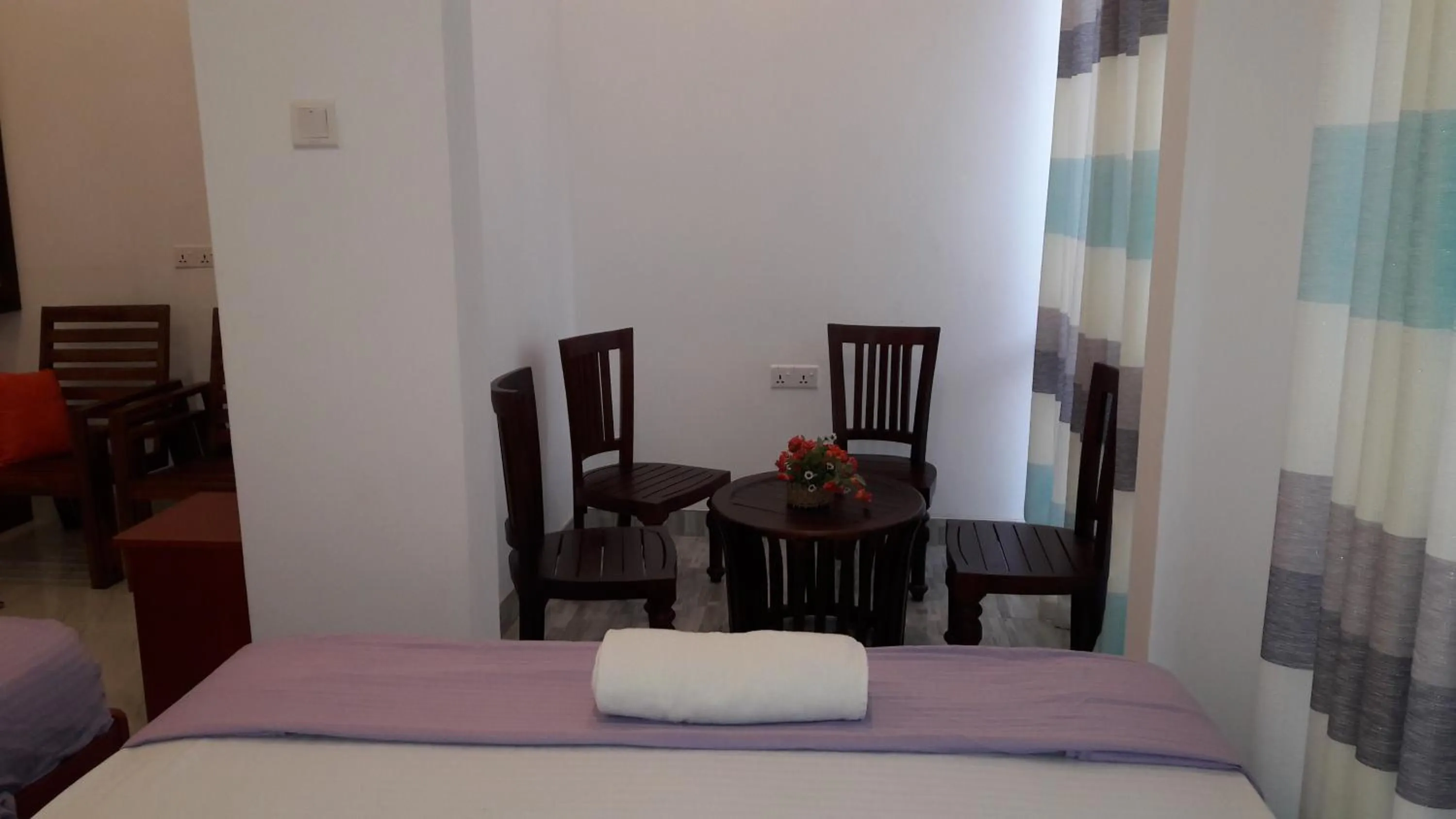 Seating area, Bed in Risenlak Holiday Resort