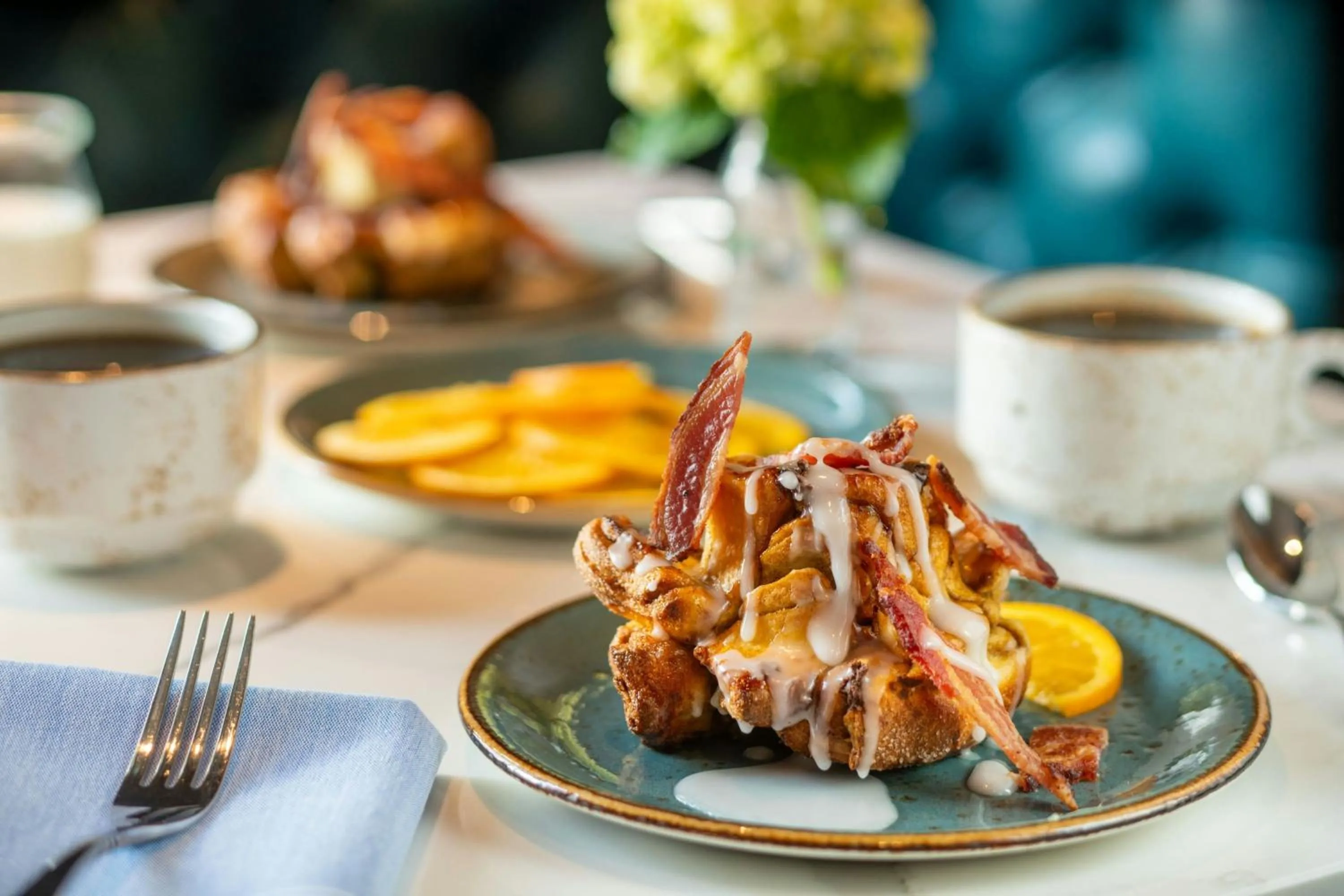 Restaurant/places to eat in New Orleans Marriott Warehouse Arts District