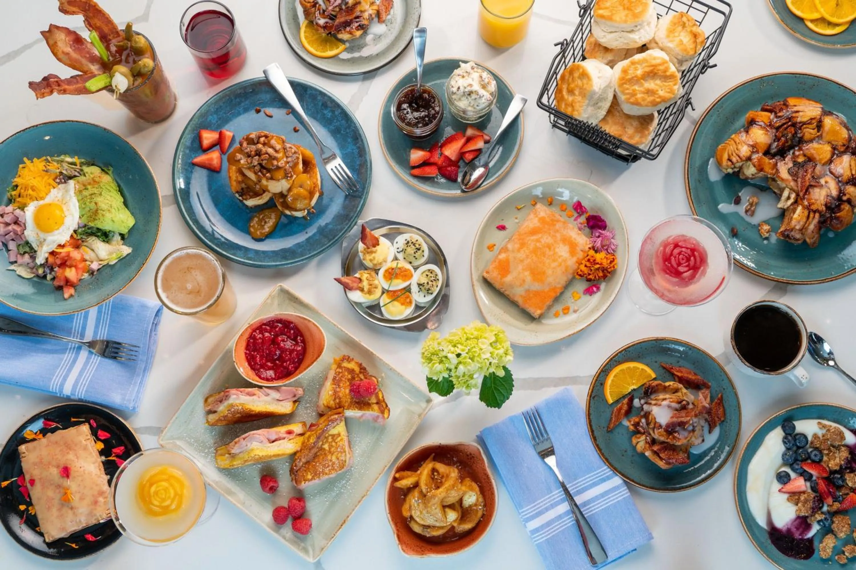 Restaurant/places to eat in New Orleans Marriott Warehouse Arts District