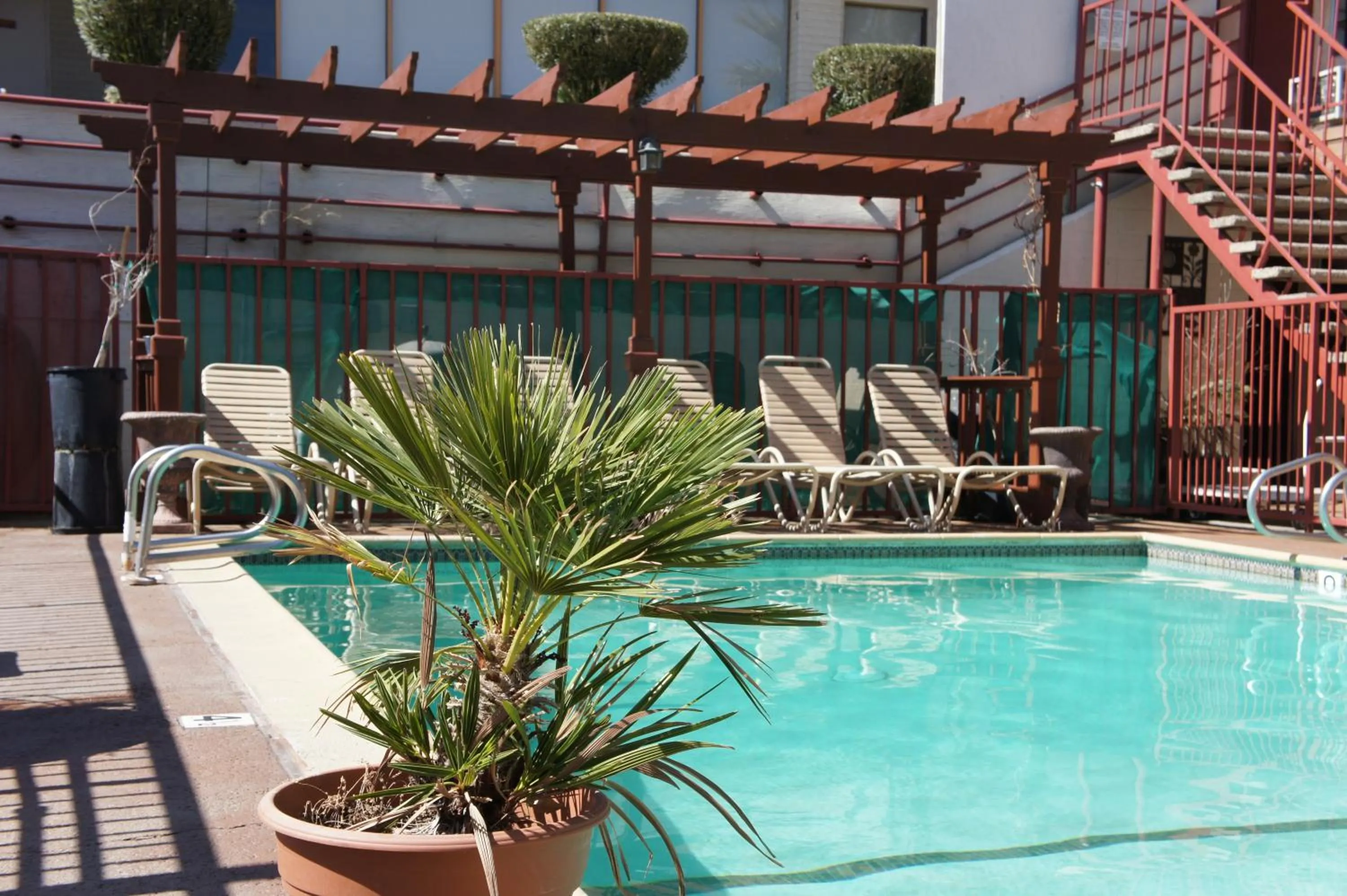 Swimming pool in Days Inn by Wyndham Victorville