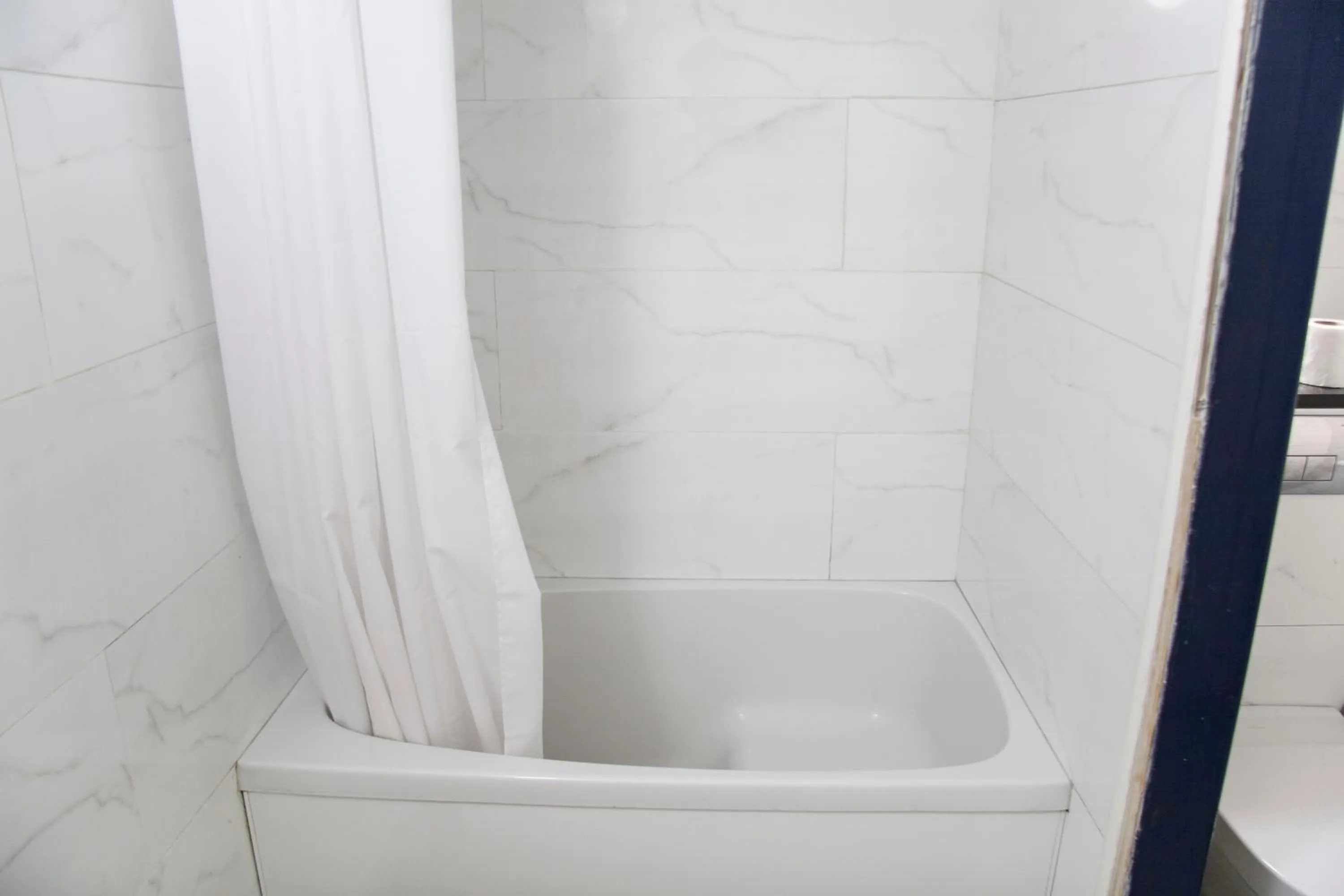 Bathroom in Caledonian Studio Flats