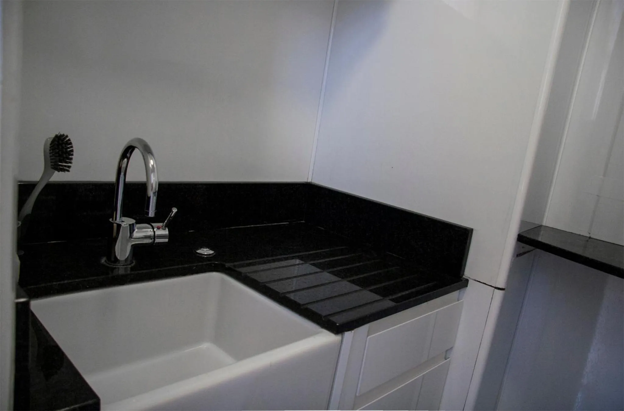 Kitchen or kitchenette in Caledonian Studio Flats