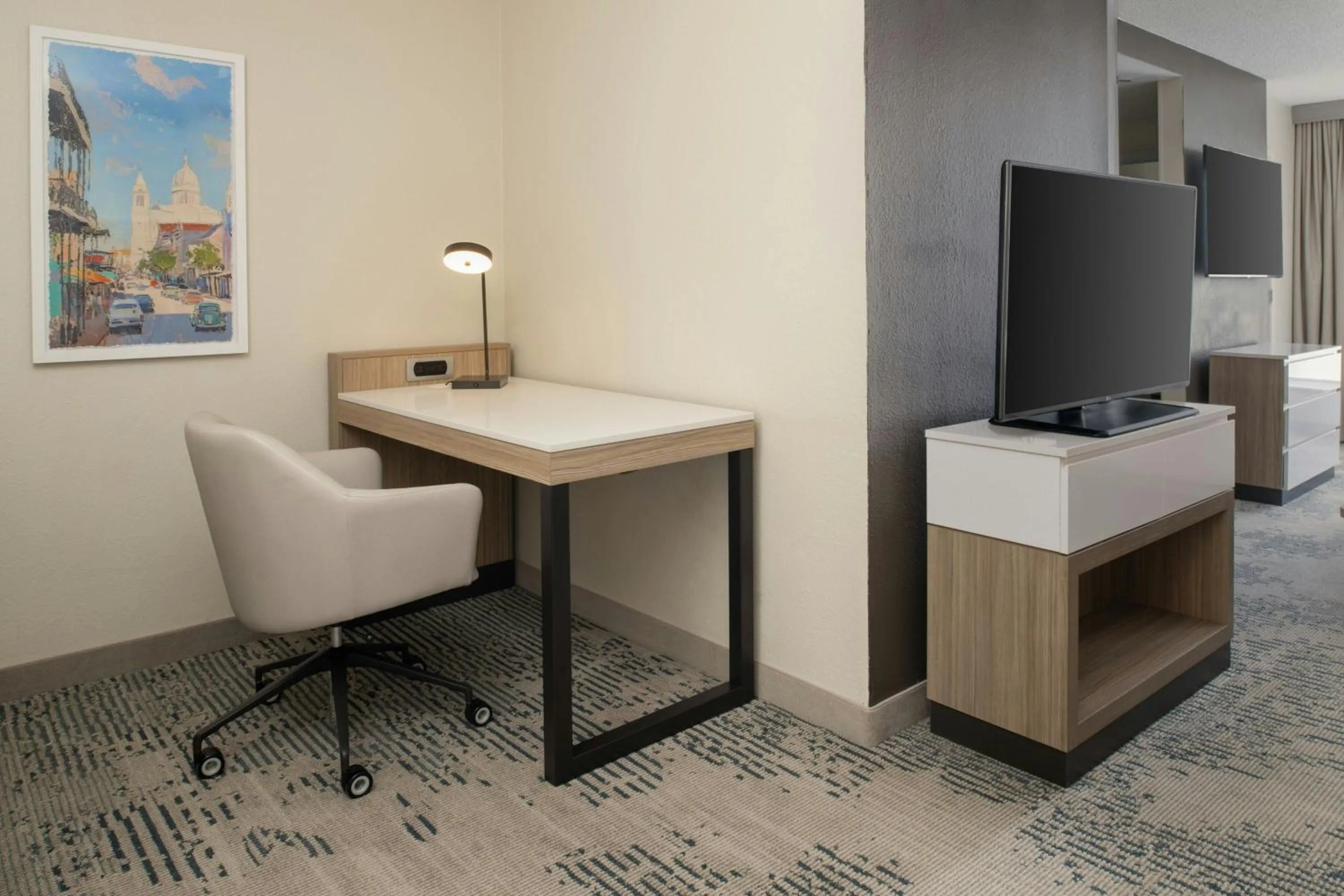 Photo of the whole room in SpringHill Suites by Marriott New Orleans Warehouse Arts District