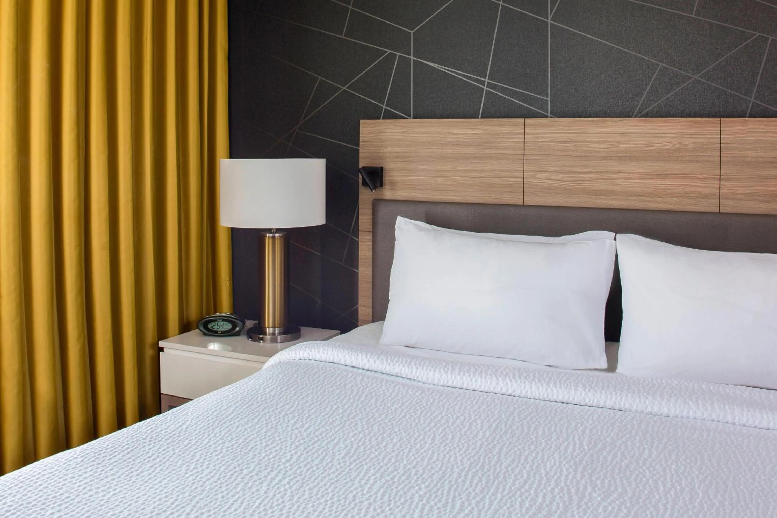 Photo of the whole room, Bed in SpringHill Suites by Marriott New Orleans Warehouse Arts District