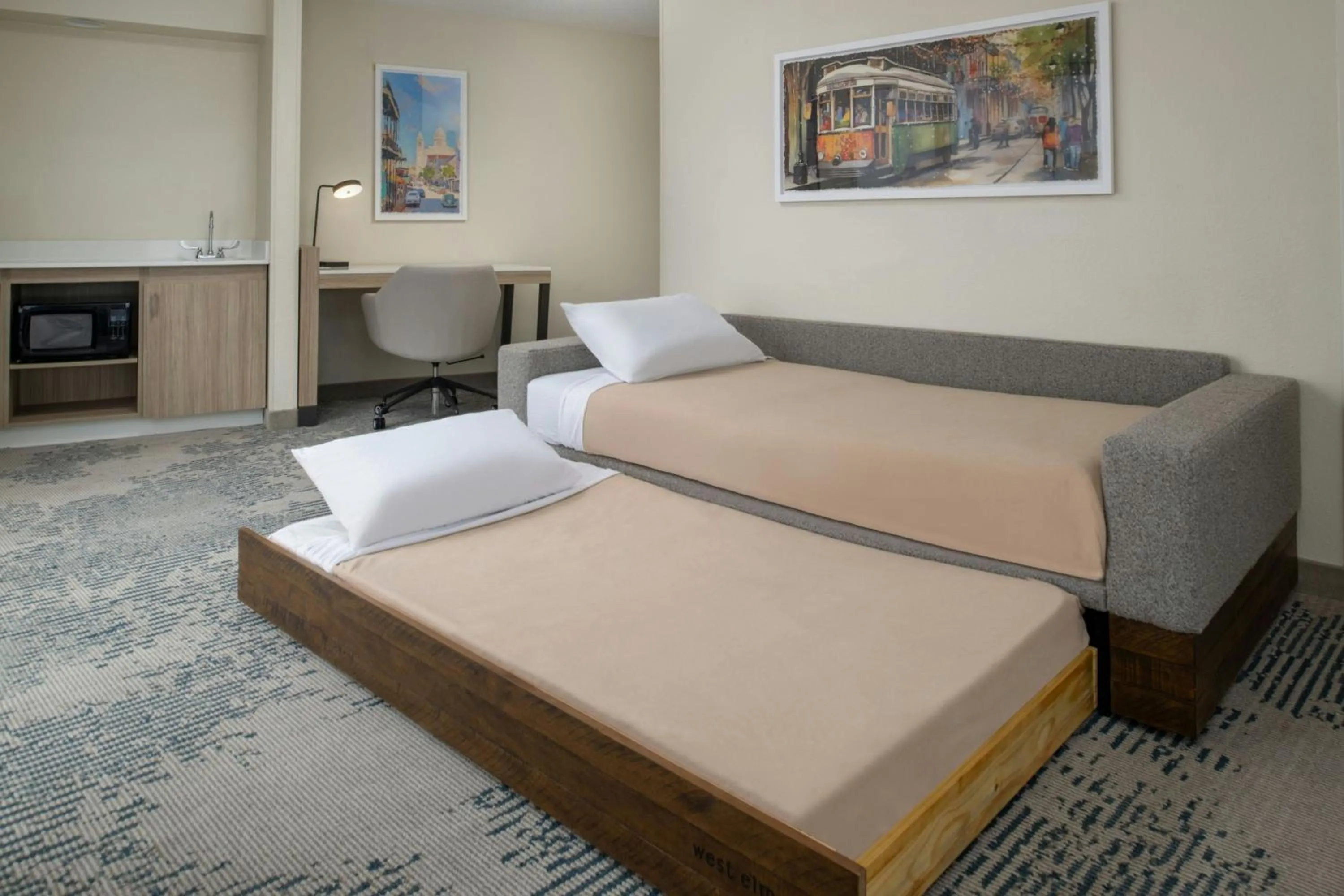 Photo of the whole room, Bed in SpringHill Suites by Marriott New Orleans Warehouse Arts District