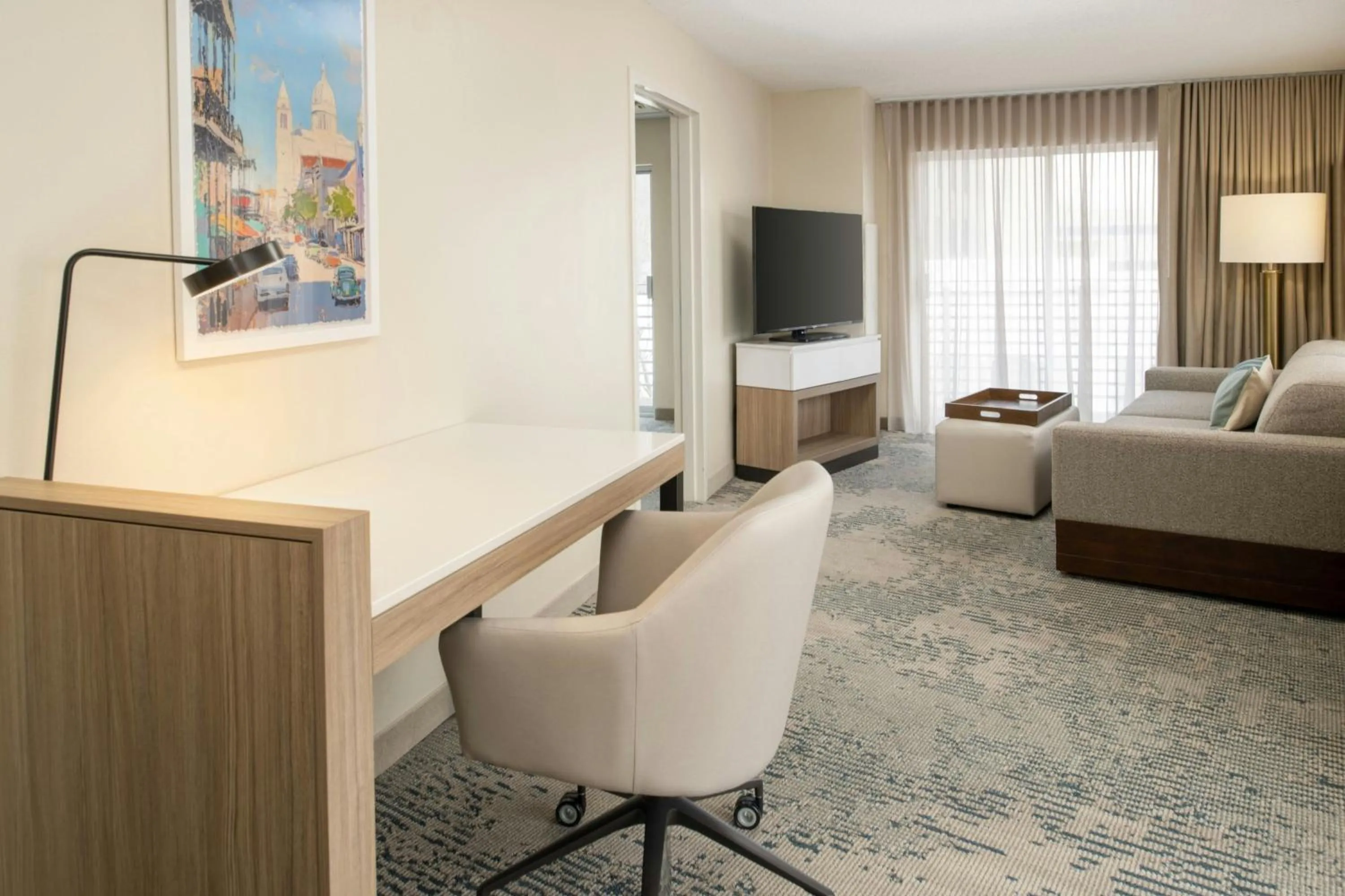 Living room in SpringHill Suites by Marriott New Orleans Warehouse Arts District