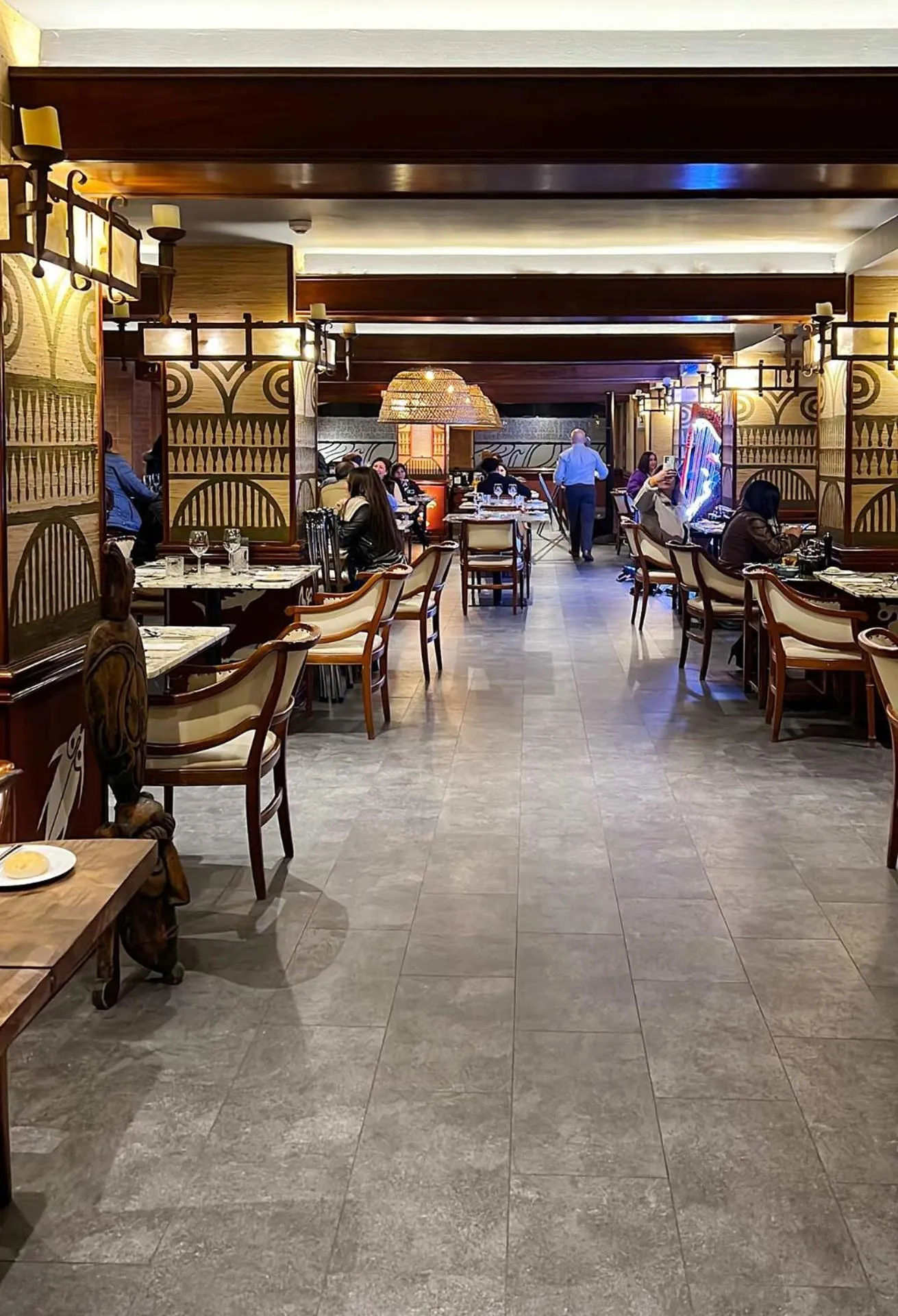 Restaurant/places to eat in Almacruz Hotel y Centro de Convenciones (Ex Galerías)