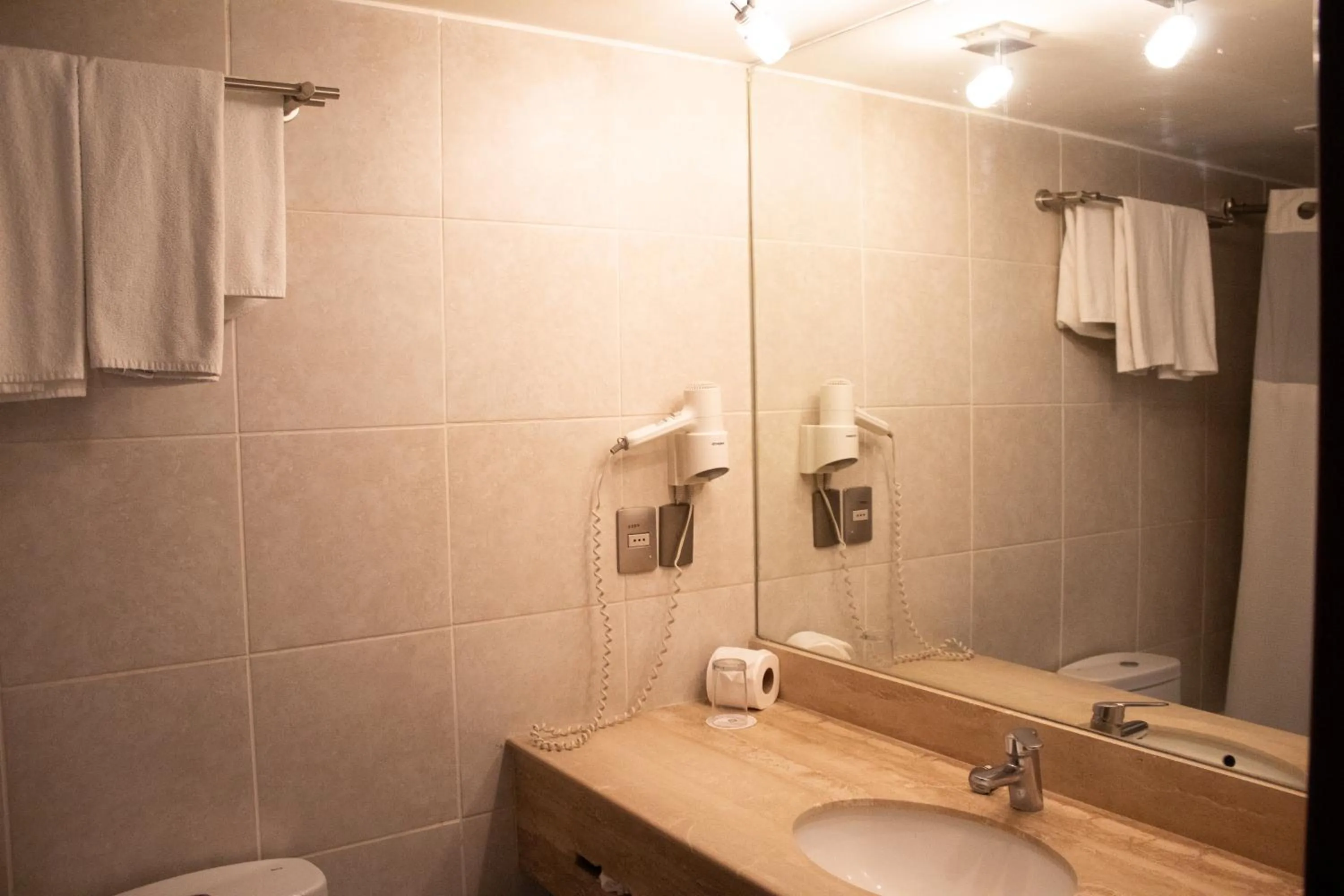 Bedroom in Almacruz Hotel y Centro de Convenciones (Ex Galerías)