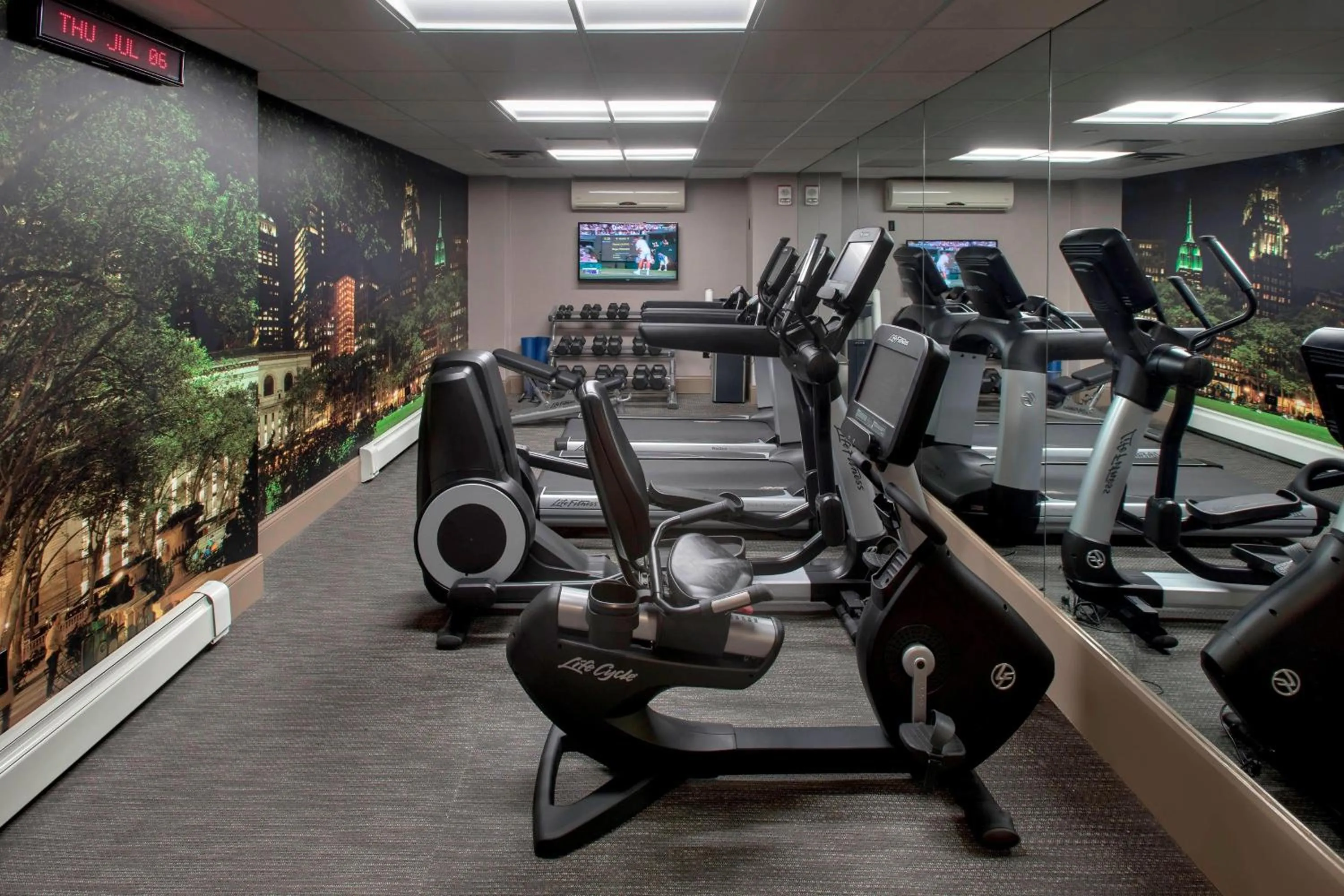 Fitness centre/facilities in Courtyard by Marriott New York Manhattan/ Fifth Avenue