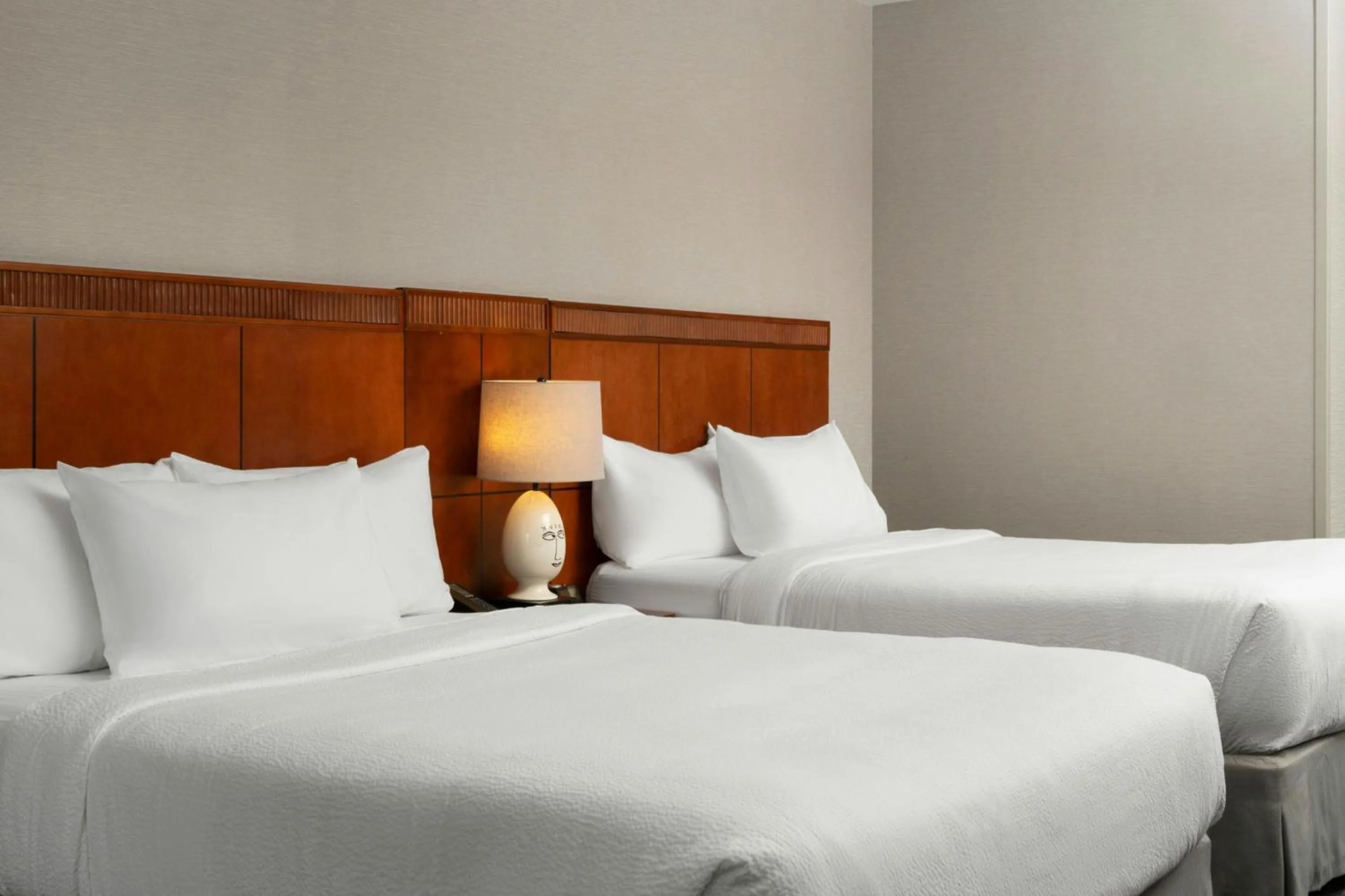 Photo of the whole room, Bed in Courtyard New York Manhattan/Midtown East