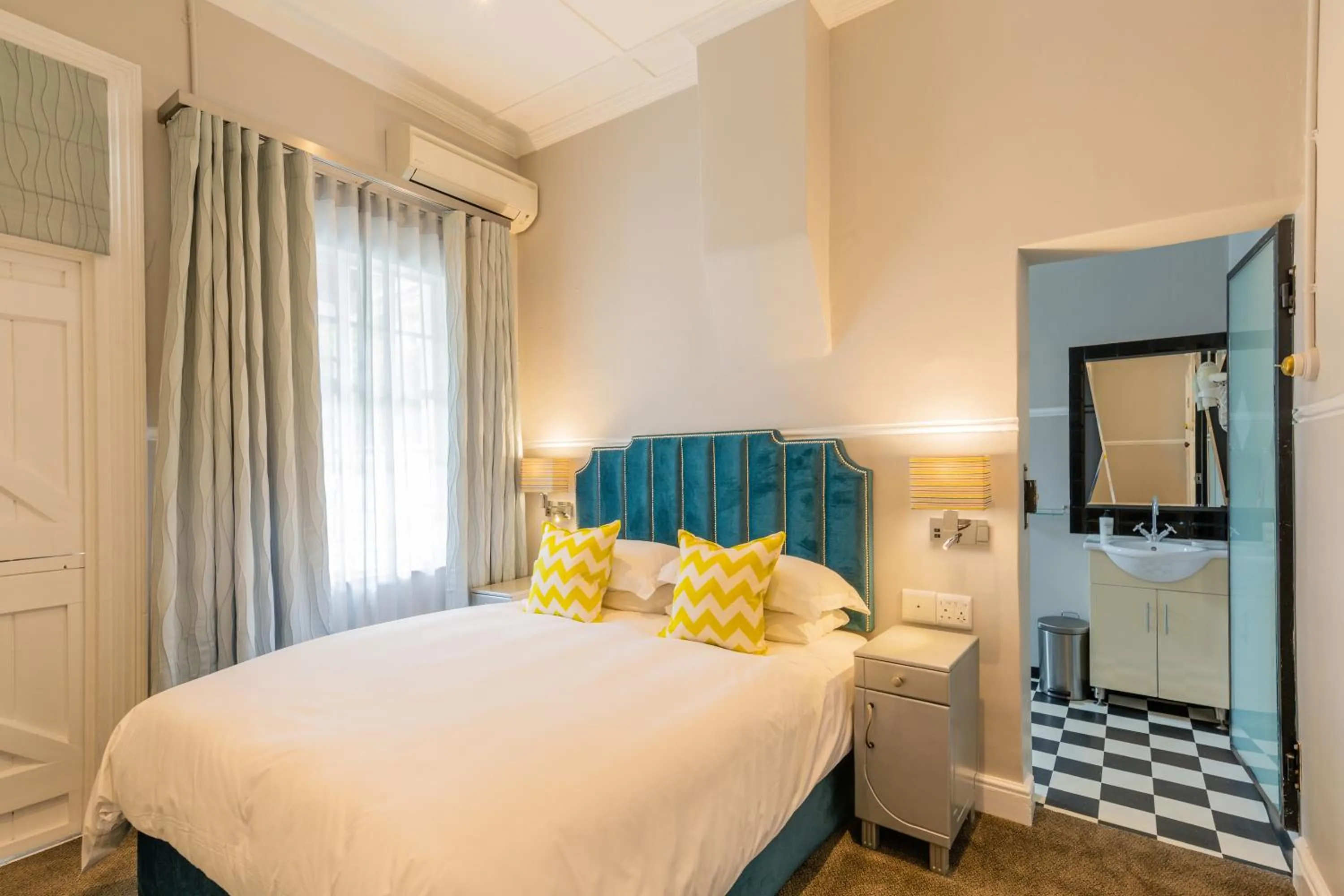 Bedroom, Bed in Eendracht Apartments